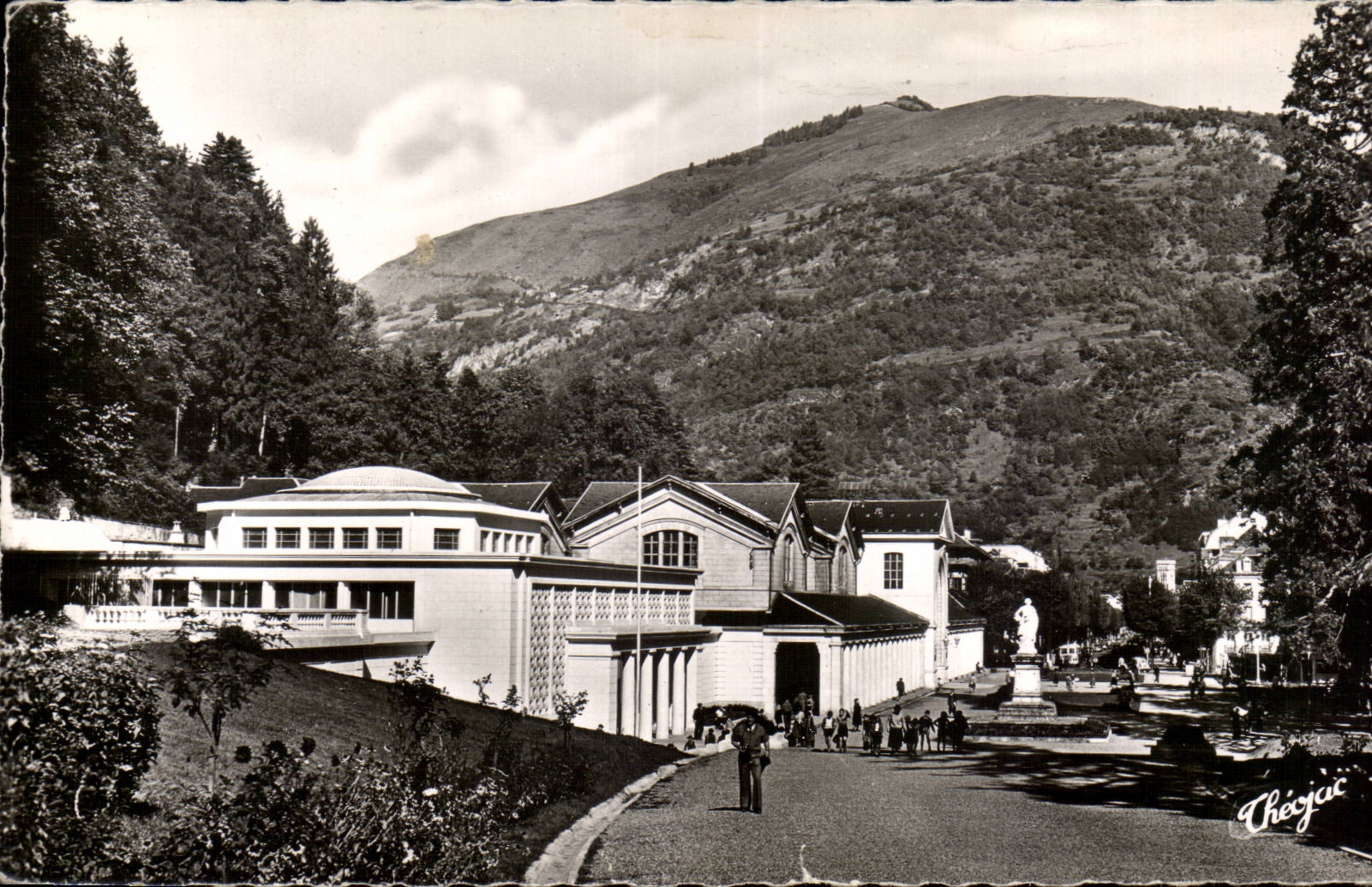 Luchon it Queen of the Pyrenees - CPA