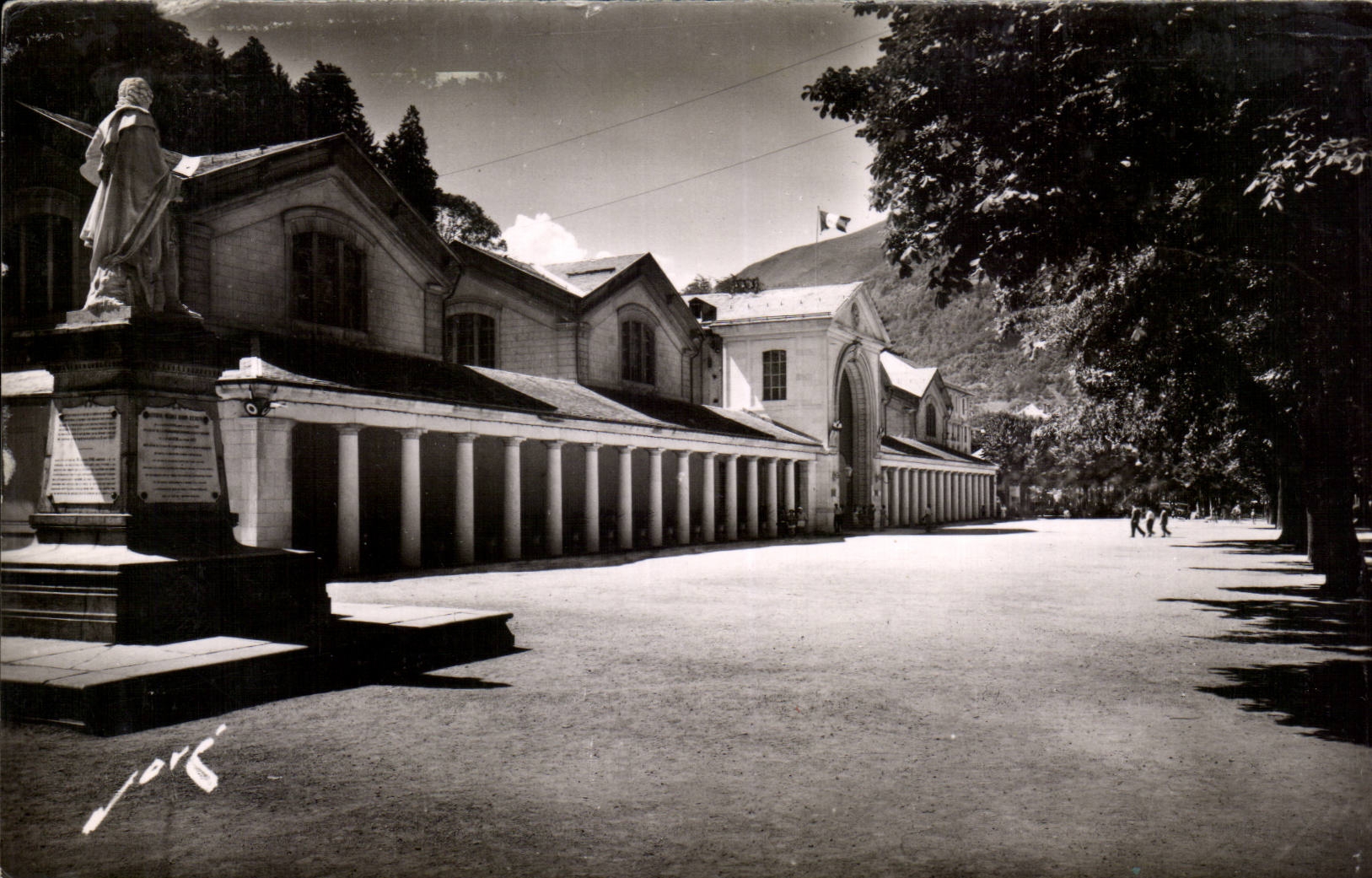 Luchon them Thermal baths and Statue of Etigny - CPA
