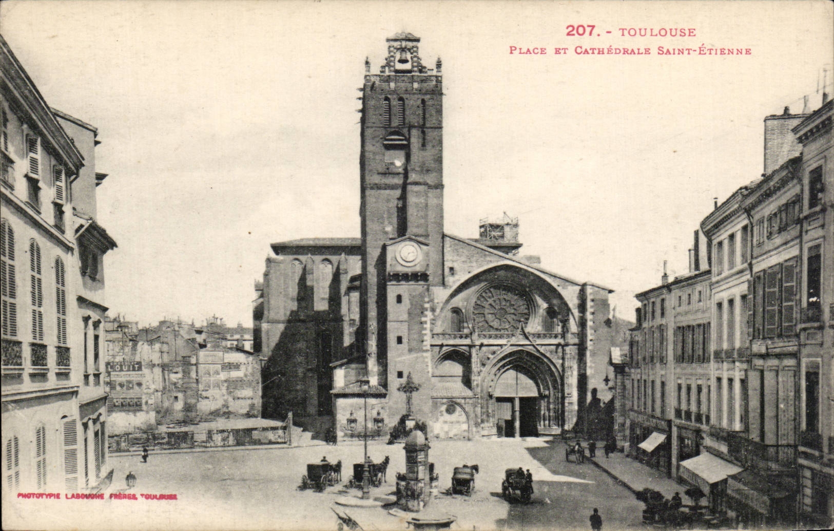 Toulouse - Place et Cathedrale Saint Etienne - CPA 