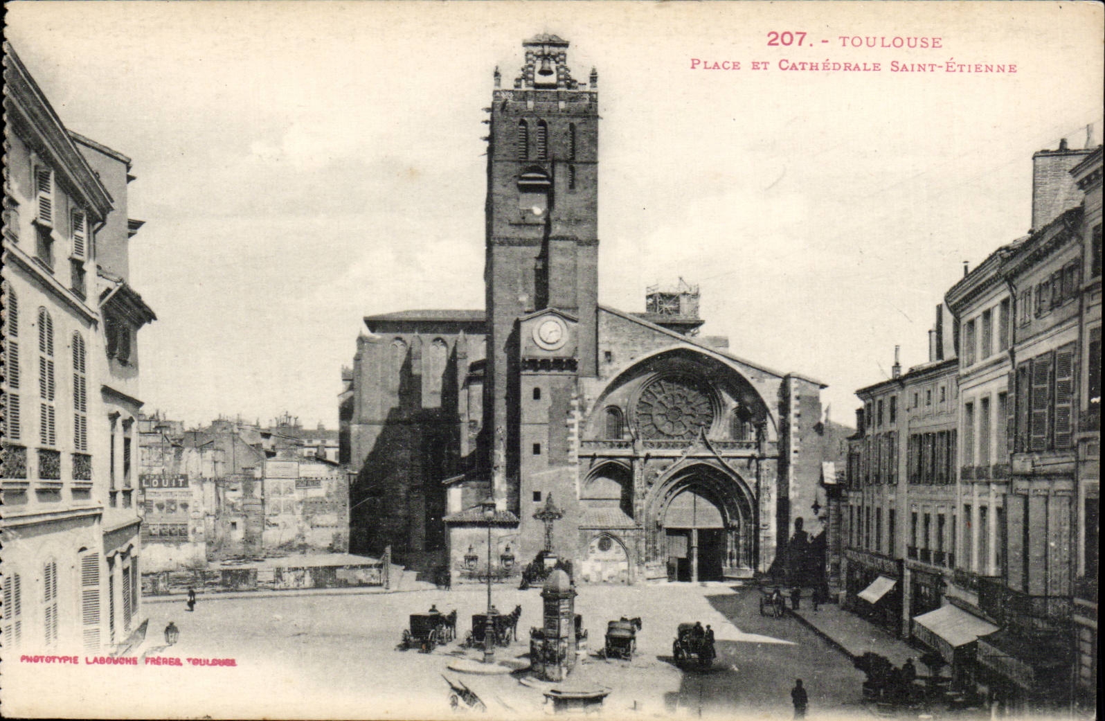 Toulouse - Place et Cathedrale Saint Etienne - CPA 