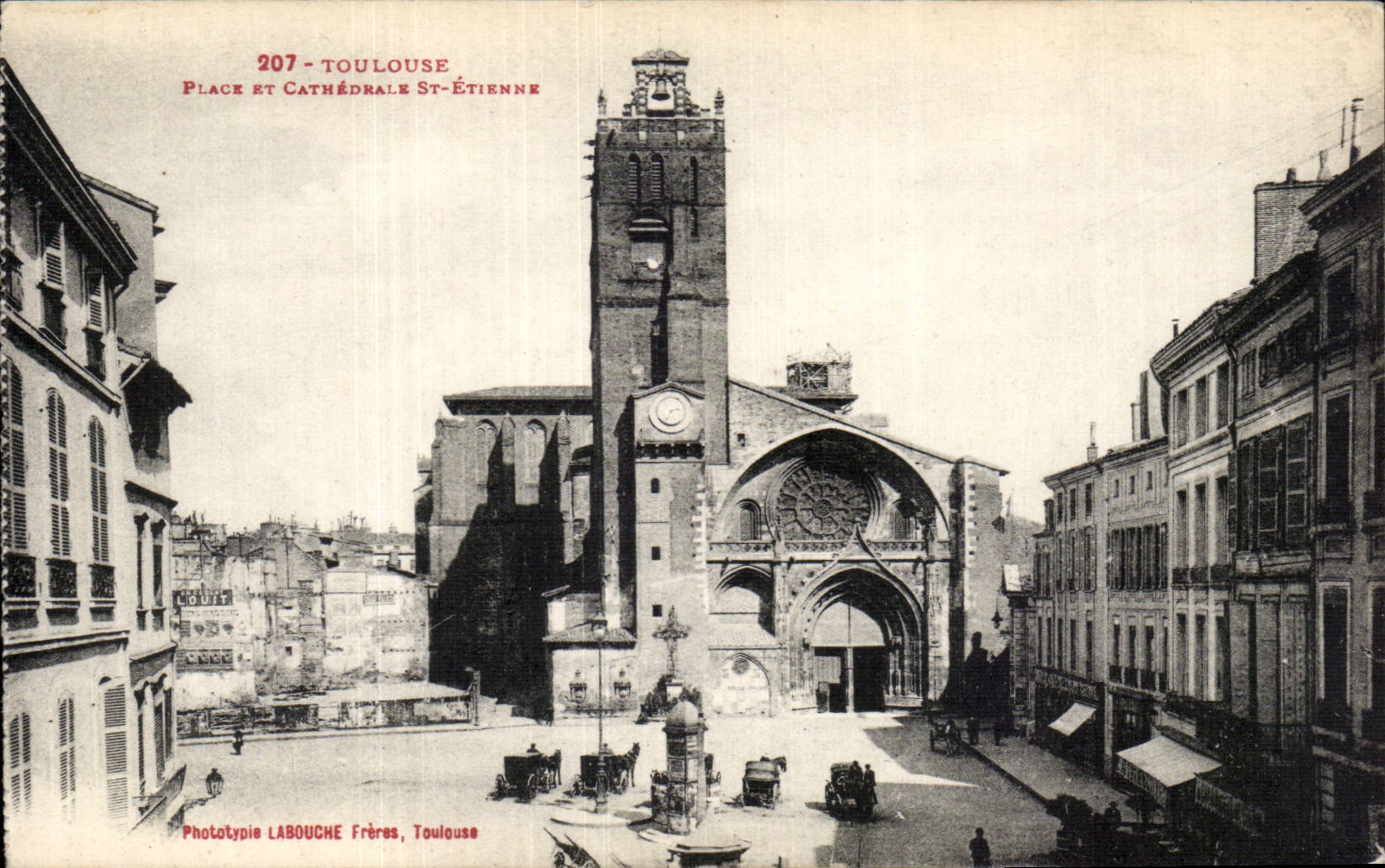 Toulouse - Place et Cathedrale St Etienne - CPA 