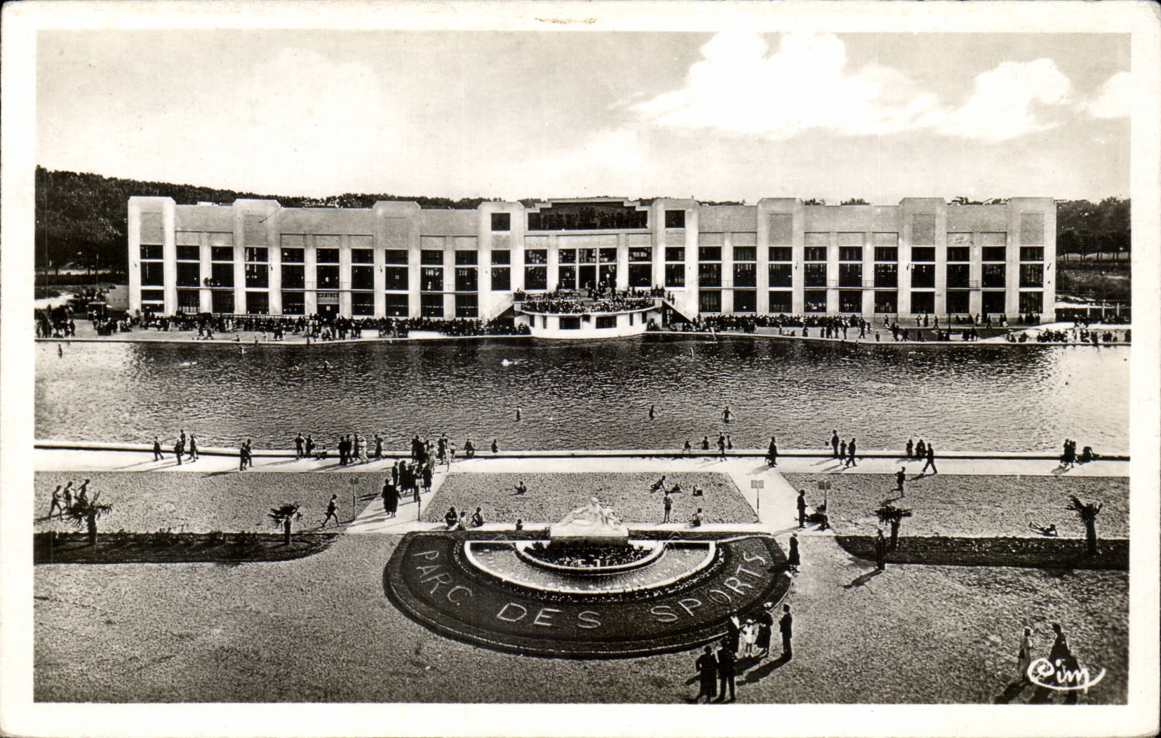 CPA Toulouse La piscine municipale du parc toulousain La grande piscine et le batiment de la grande salle des fetes