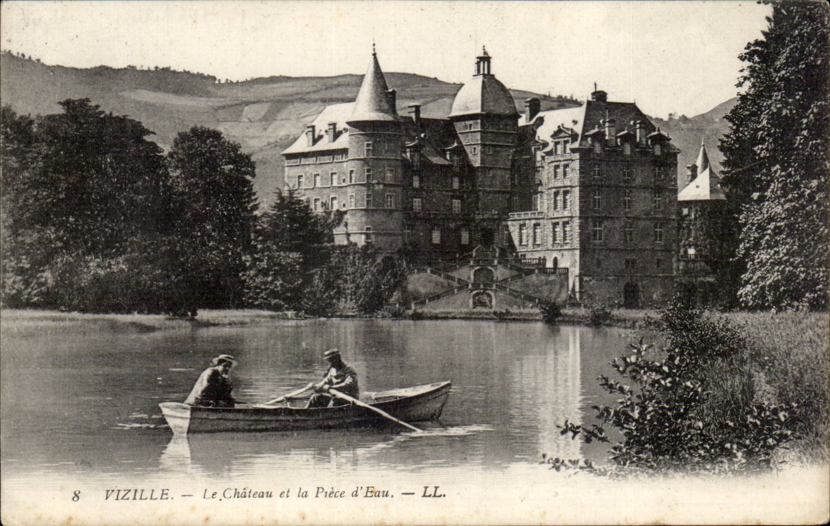 CPA Vizille Le castle and the part of water