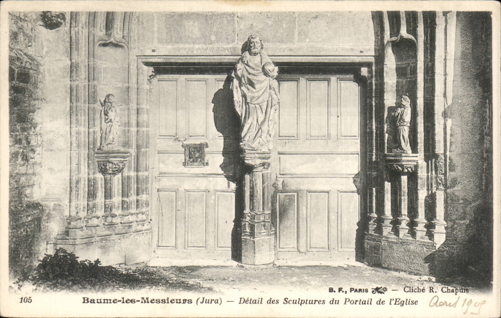 CPA Baume les Messieurs Detail des sculptures du portail de l'eglise