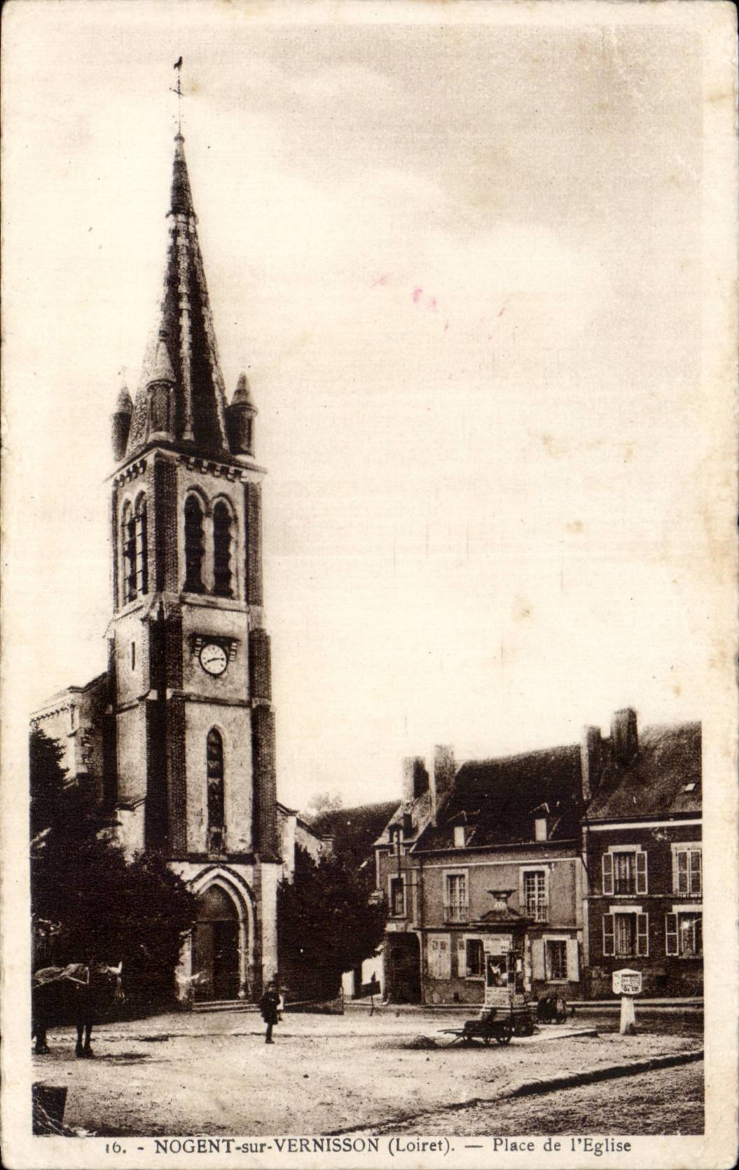 Nogent on Vernisson - Place de l'Eglise - CPA