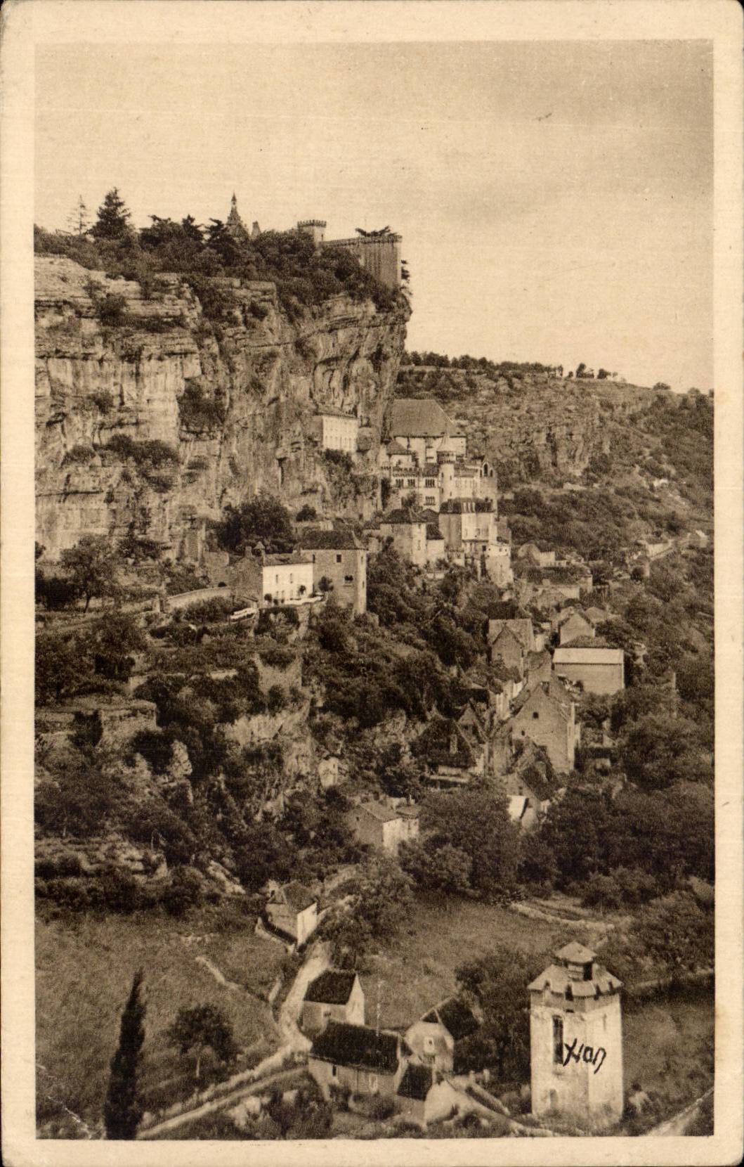 Rocamadour - Vue prise de la route de Cahors - CPA