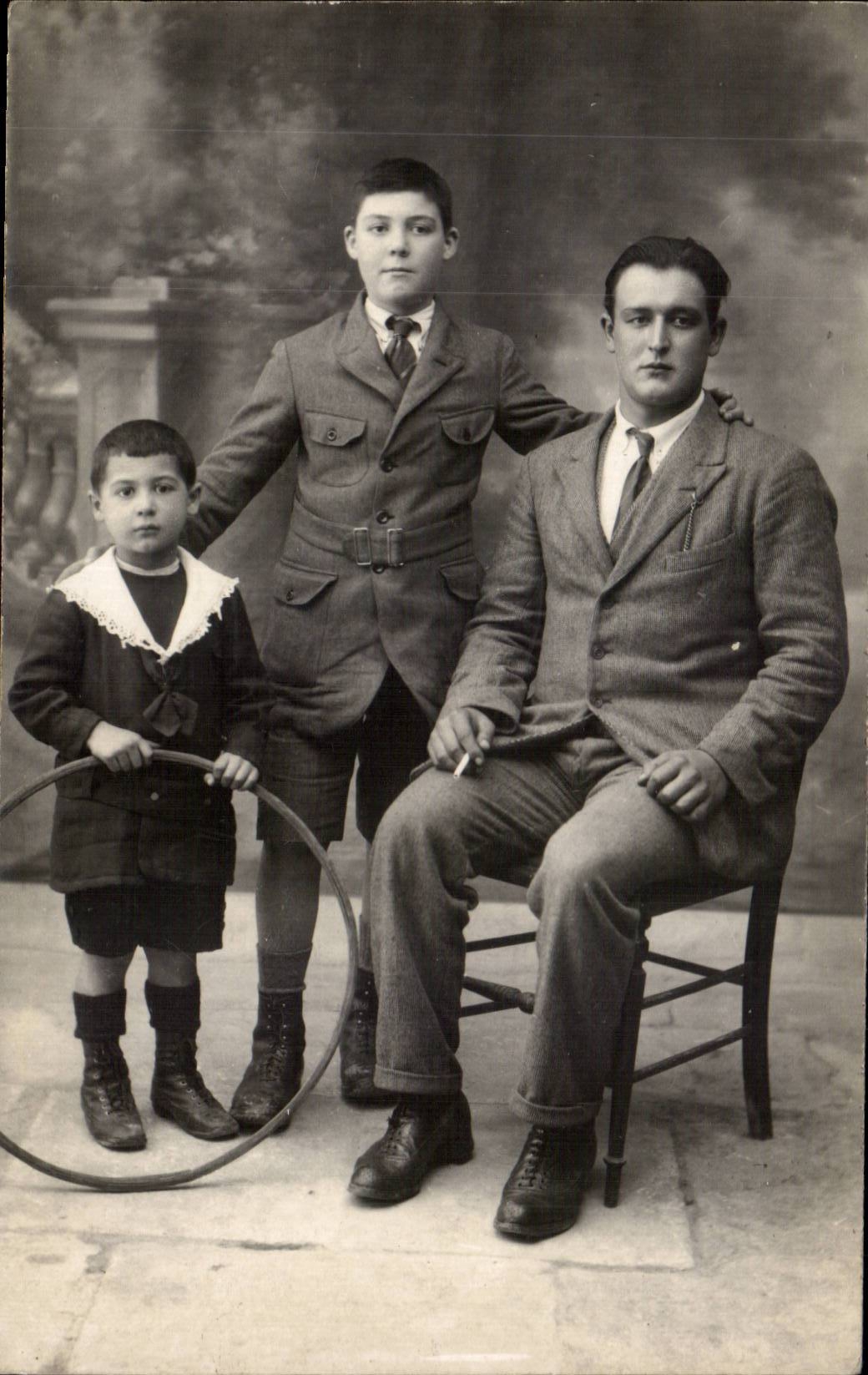 Real photo Fantasy - Men - Father and sounds - toy - toy - hoop Nimes - CPA