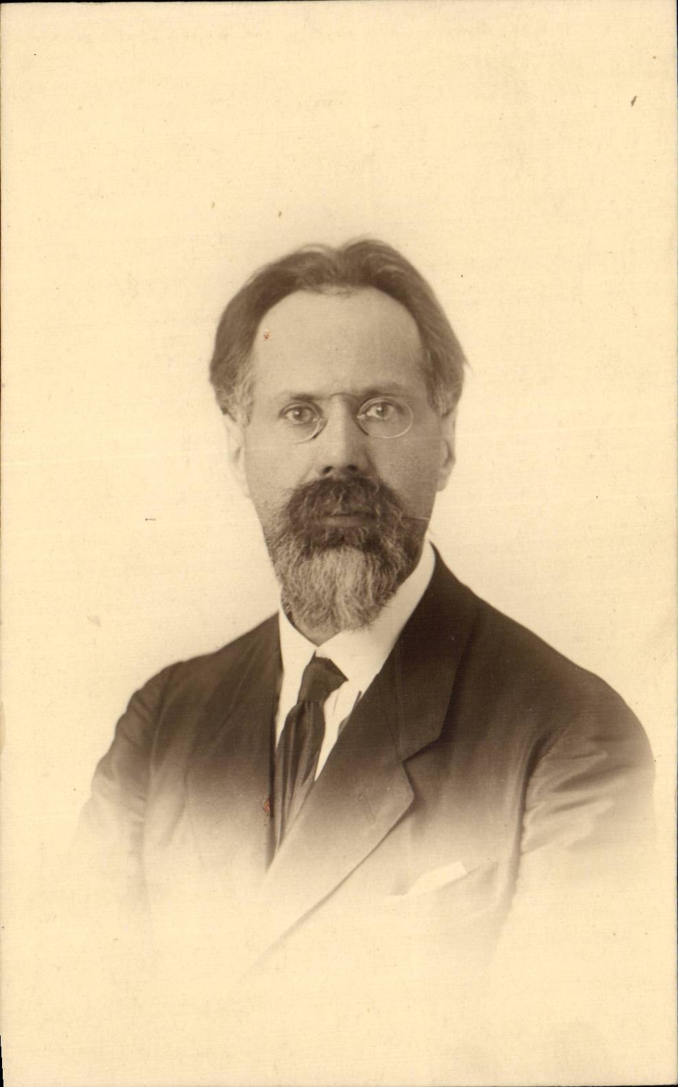 Real photo Fantasy - Men - older man with beard Doctor Liege Paris - CPA