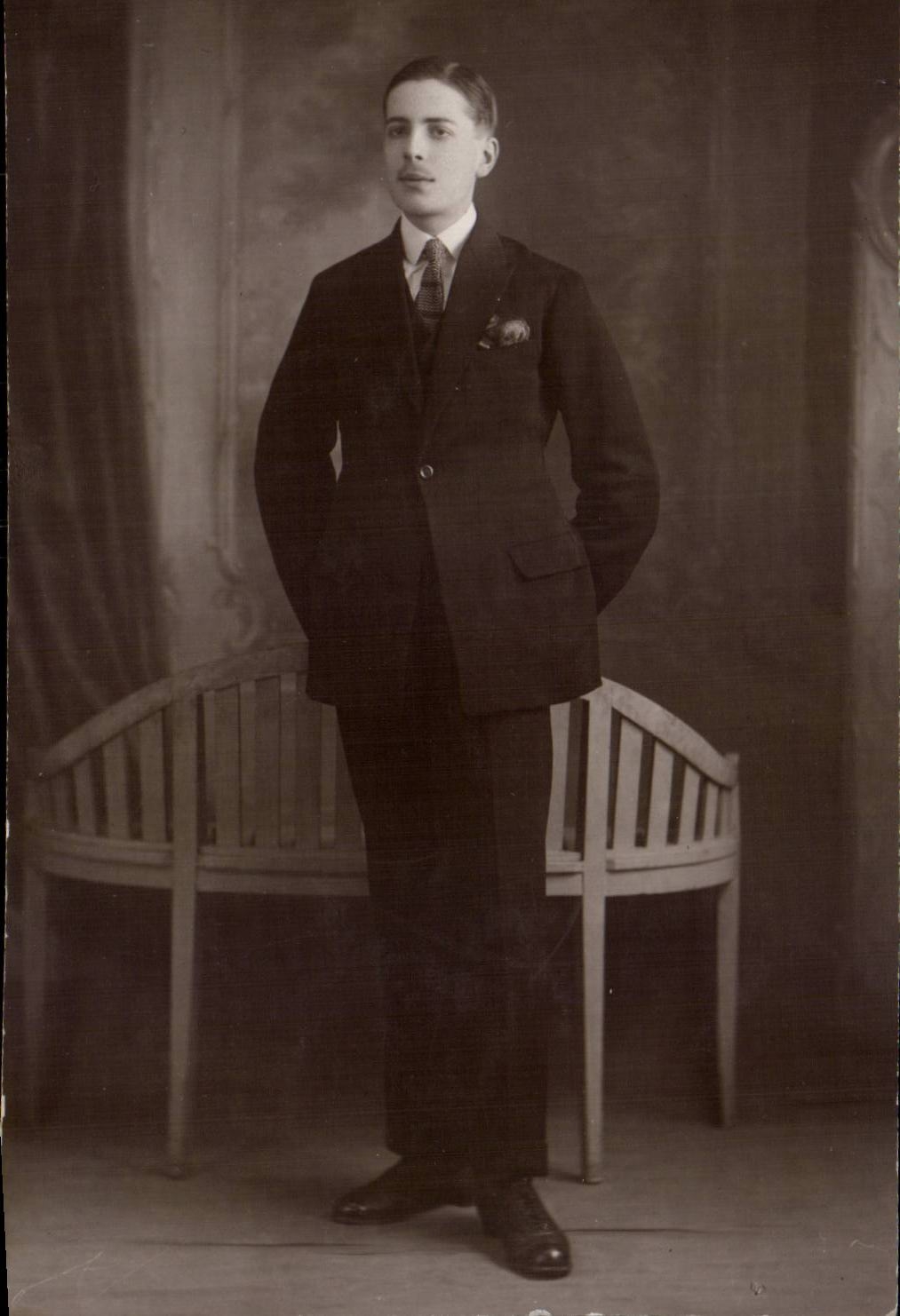 Real photo Paris Fantasy - Men - Young man - CPA