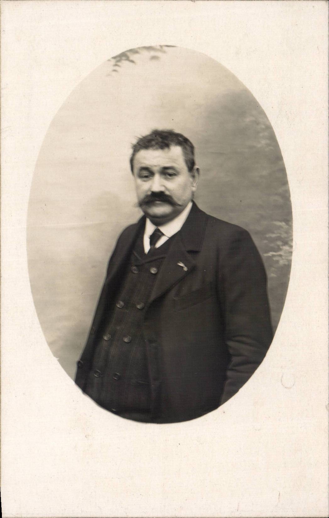 Real photo Fantasy - Men - man in label - CPA