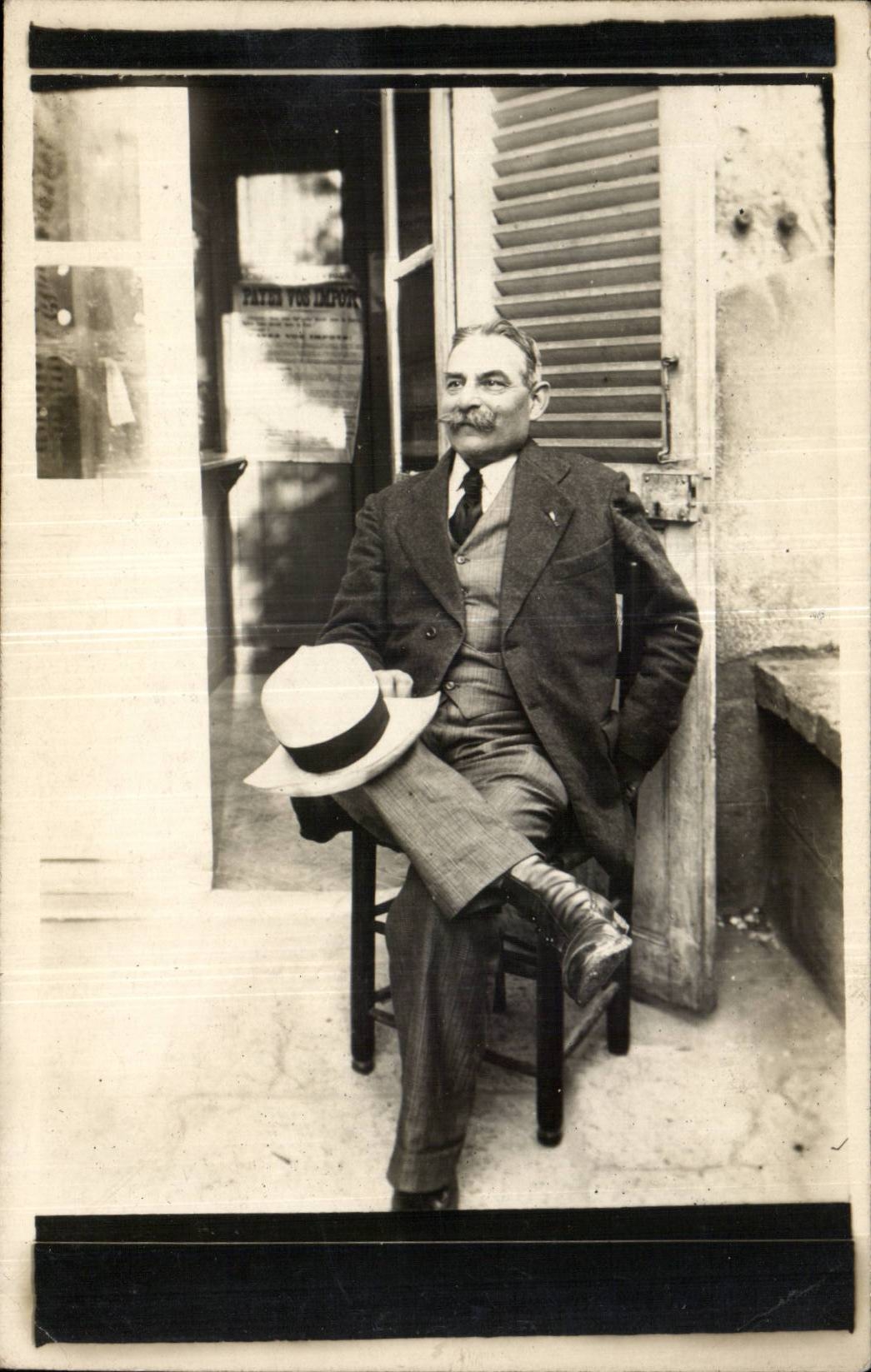 Real photo Chatillon on the Marne Fantasy - Men - older man with bushy mustache - CPA