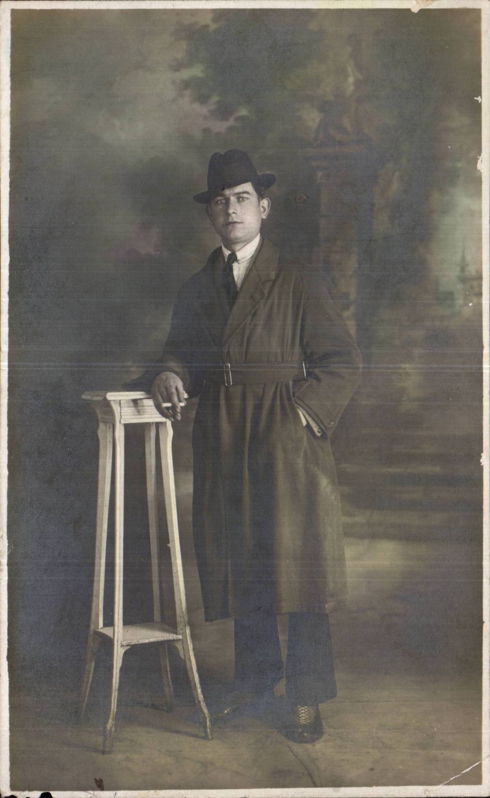 Real photo Fantasy - Men - Young man wearing hat - CPA