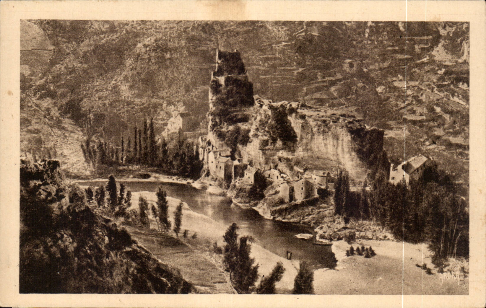 CPA its castle and gorges of the Tarn Castelbouc