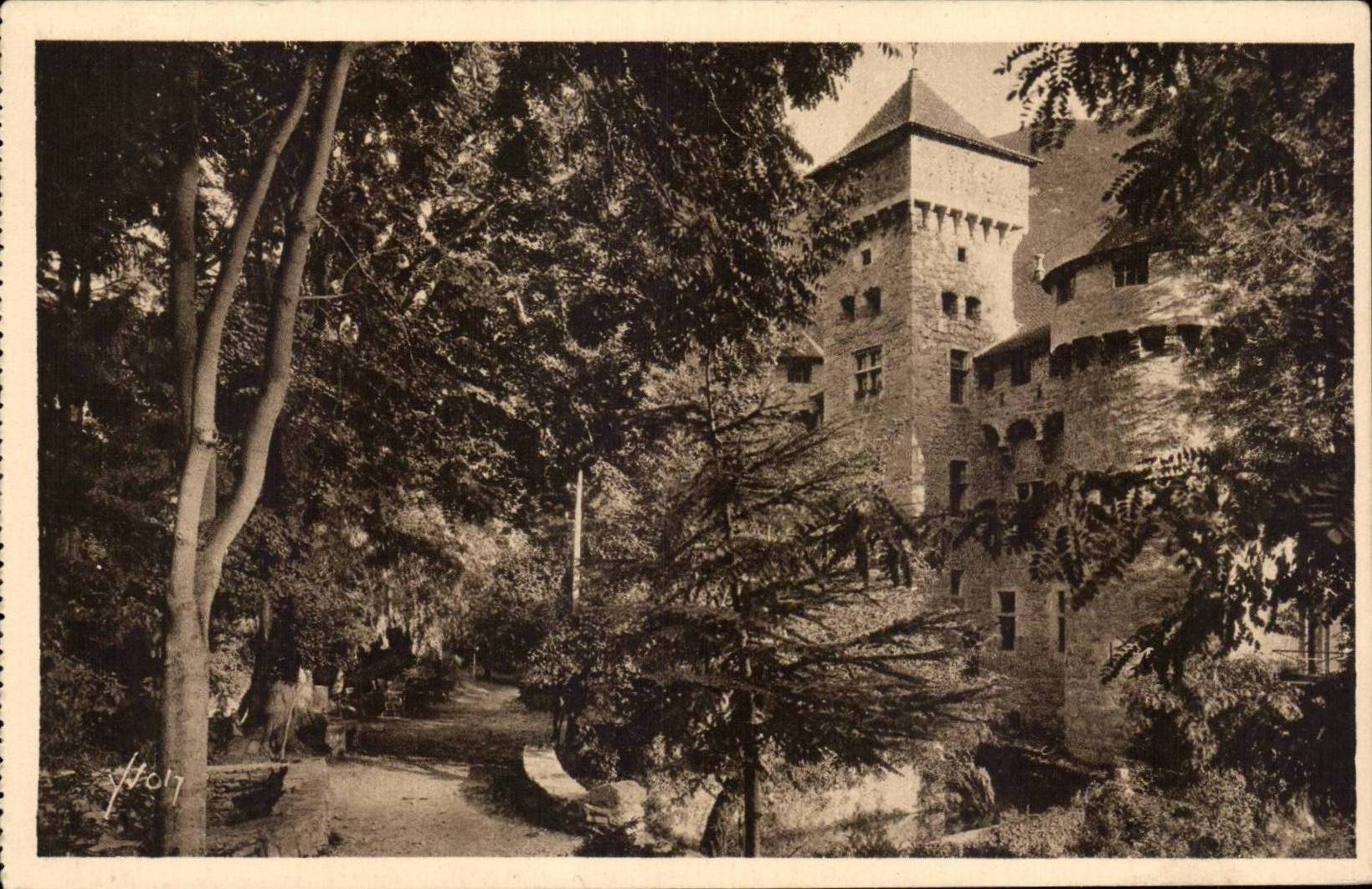 CPA Falls of the Tarn Castle of Caze seen of the road