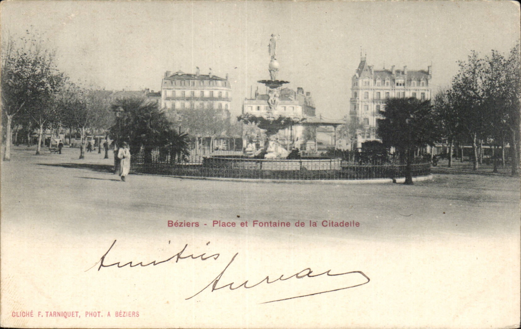 CPA Beziers Places and fountain of the citadel