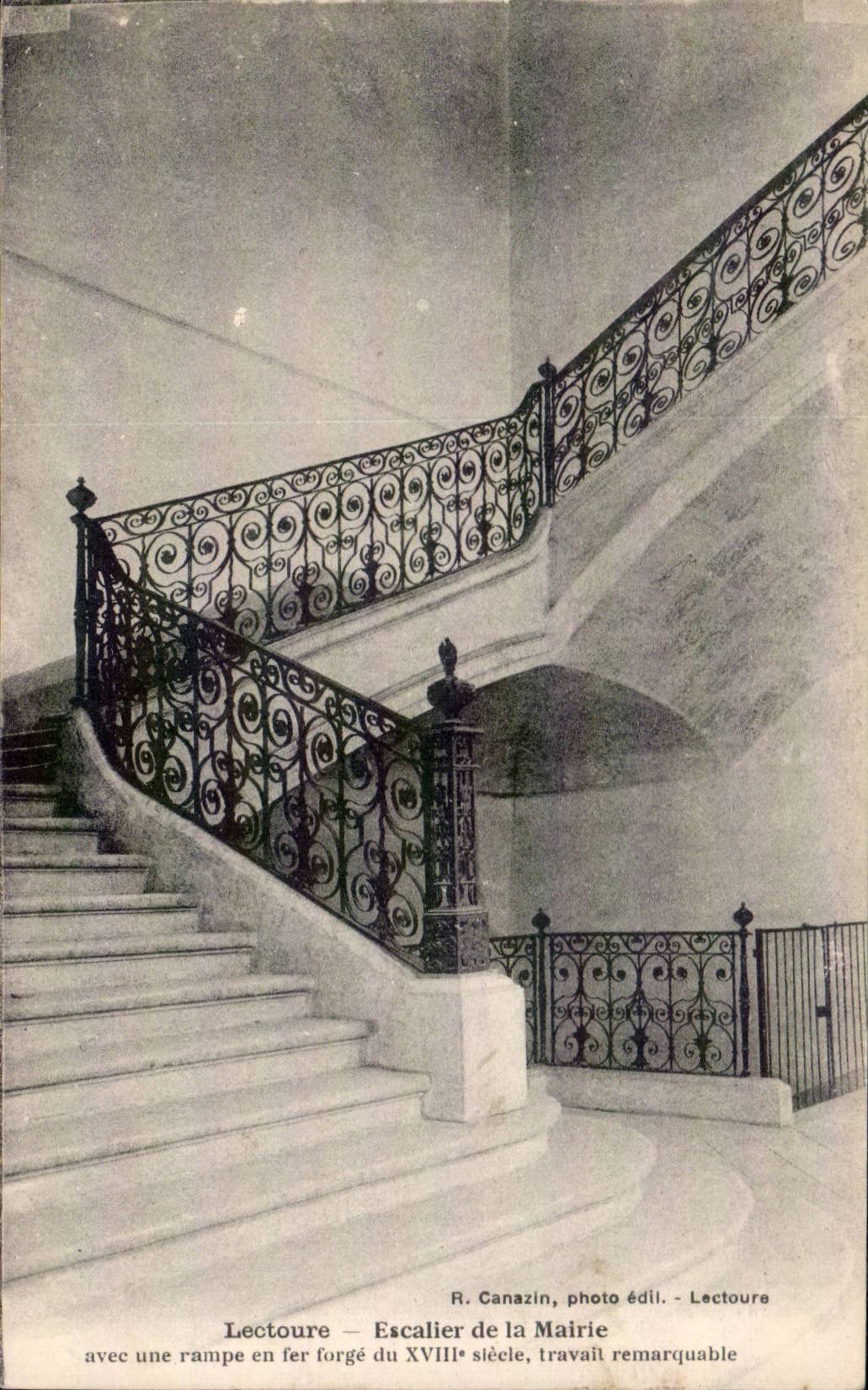 Lectoure - Staircase of the Town hall - CPA
