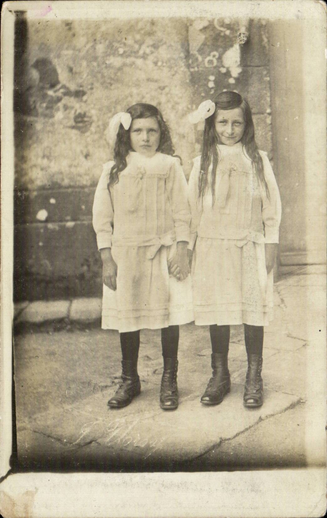 Fantasia verdadera de la foto - ninos - muchacha - dos chicas jovenes - CPA