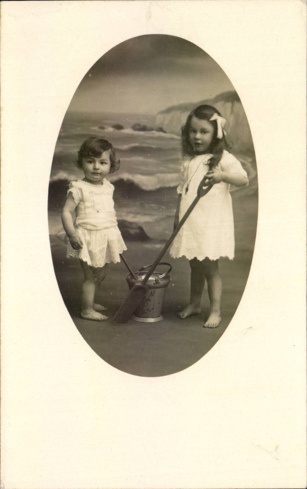 Fantasia verdadera de la foto - ninos - muchacha - dos chicas jovenes - CPA