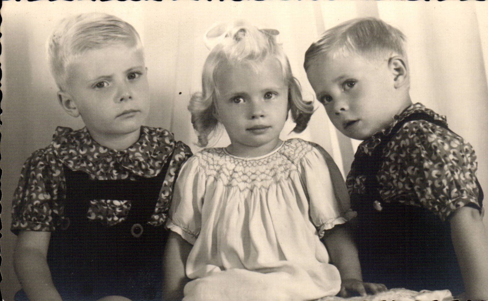 Fantasia - ninos - tres ninos justos dulces - CPA