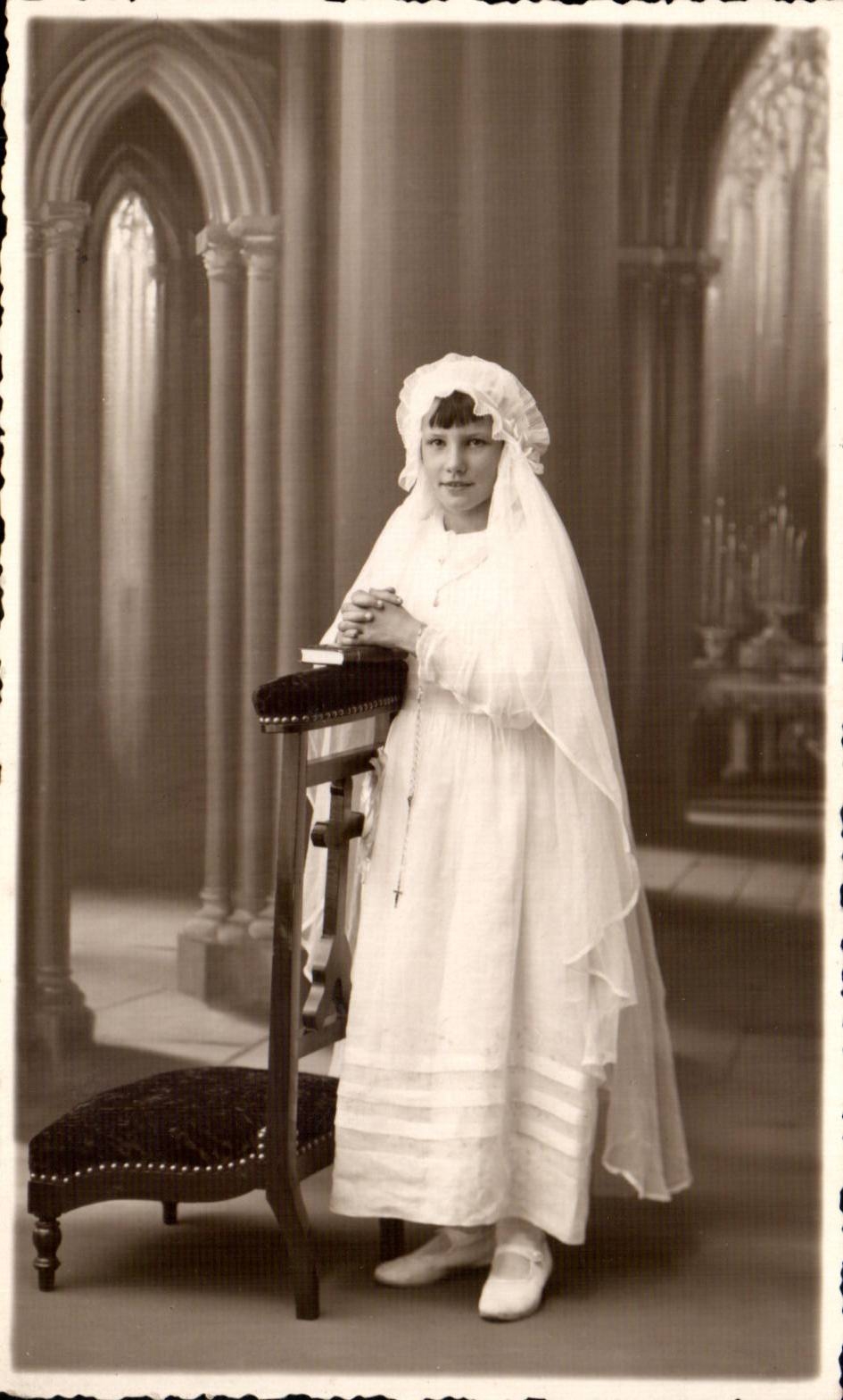 Fantasia verdadera de la foto - ninos - bebe - bebe - - fantasia de CPA - ninos - muchacha - muchacha en la comunion del vestido - CPA