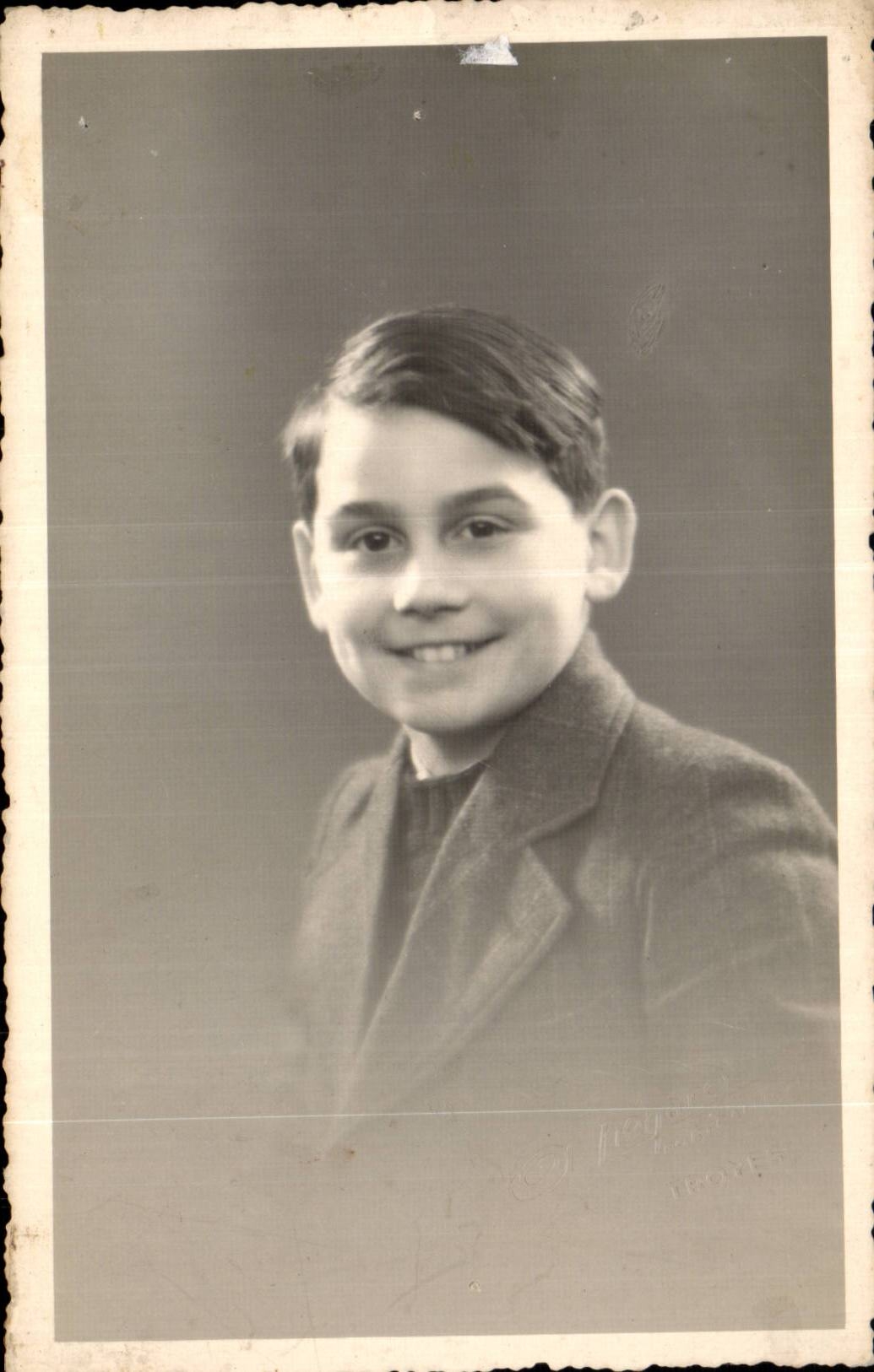 Fantasia verdadera de la foto - ninos - bebe - bebe - - fantasia de CPA - ninos - muchacho - muchacho joven sonriente del criado - CPA