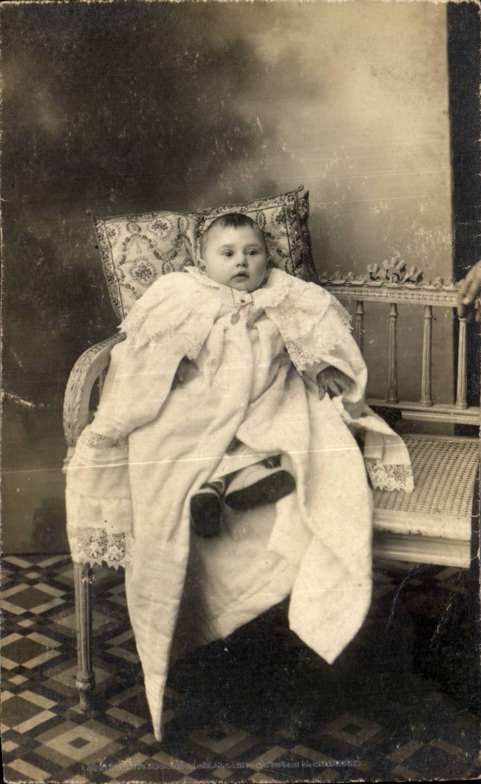 Bebe verdadero del nino de la foto