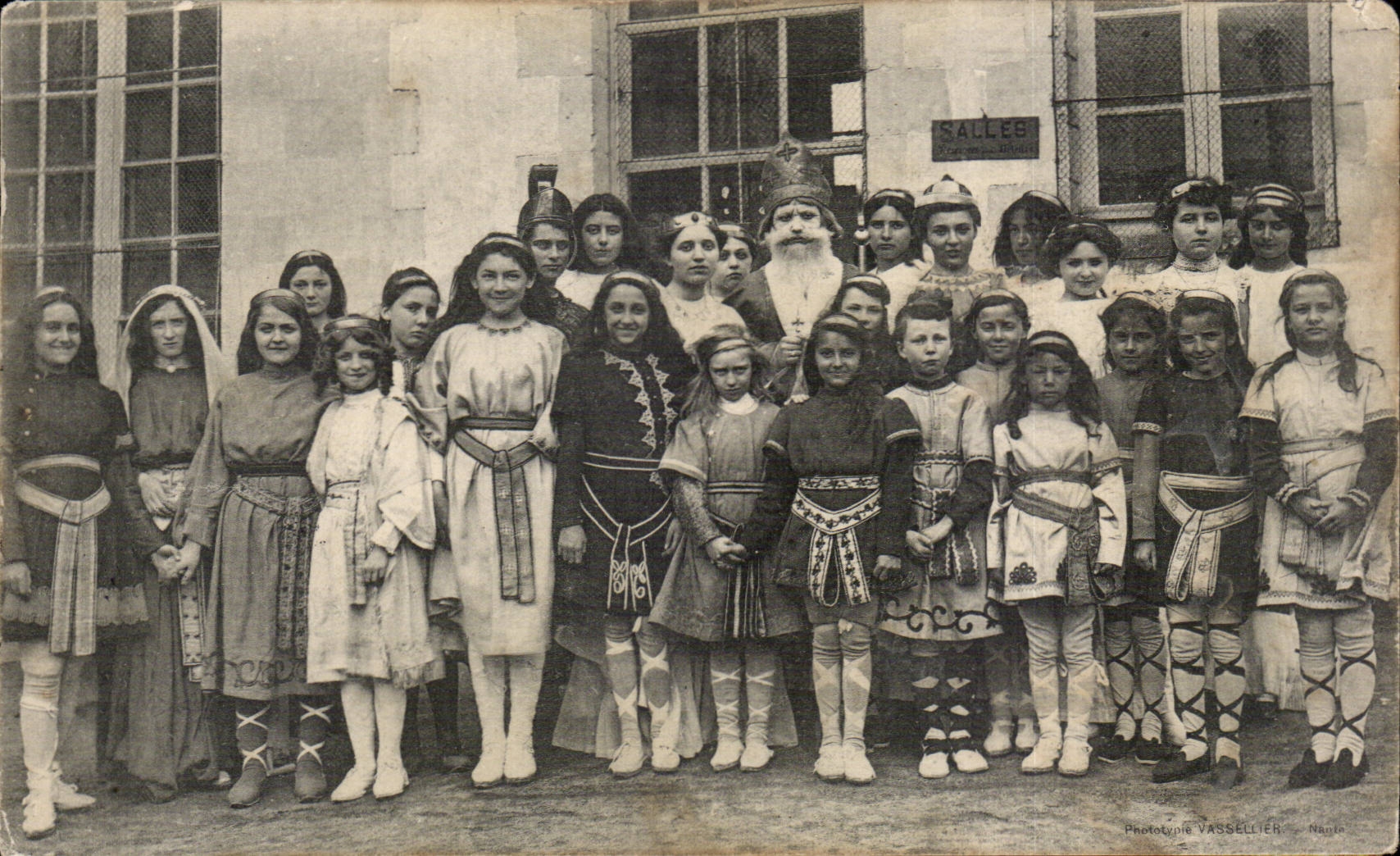 Fantasia - ninos - muchachas - muchachas en trajes exoticos - CPA