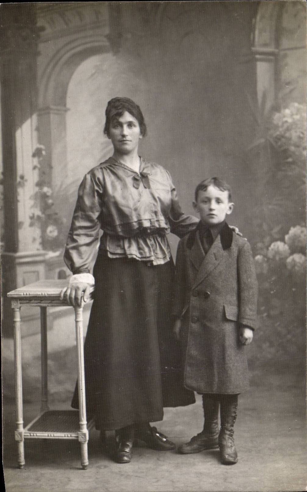 Fantasia verdadera de la foto - ninos - muchacho - madre y su - CPA