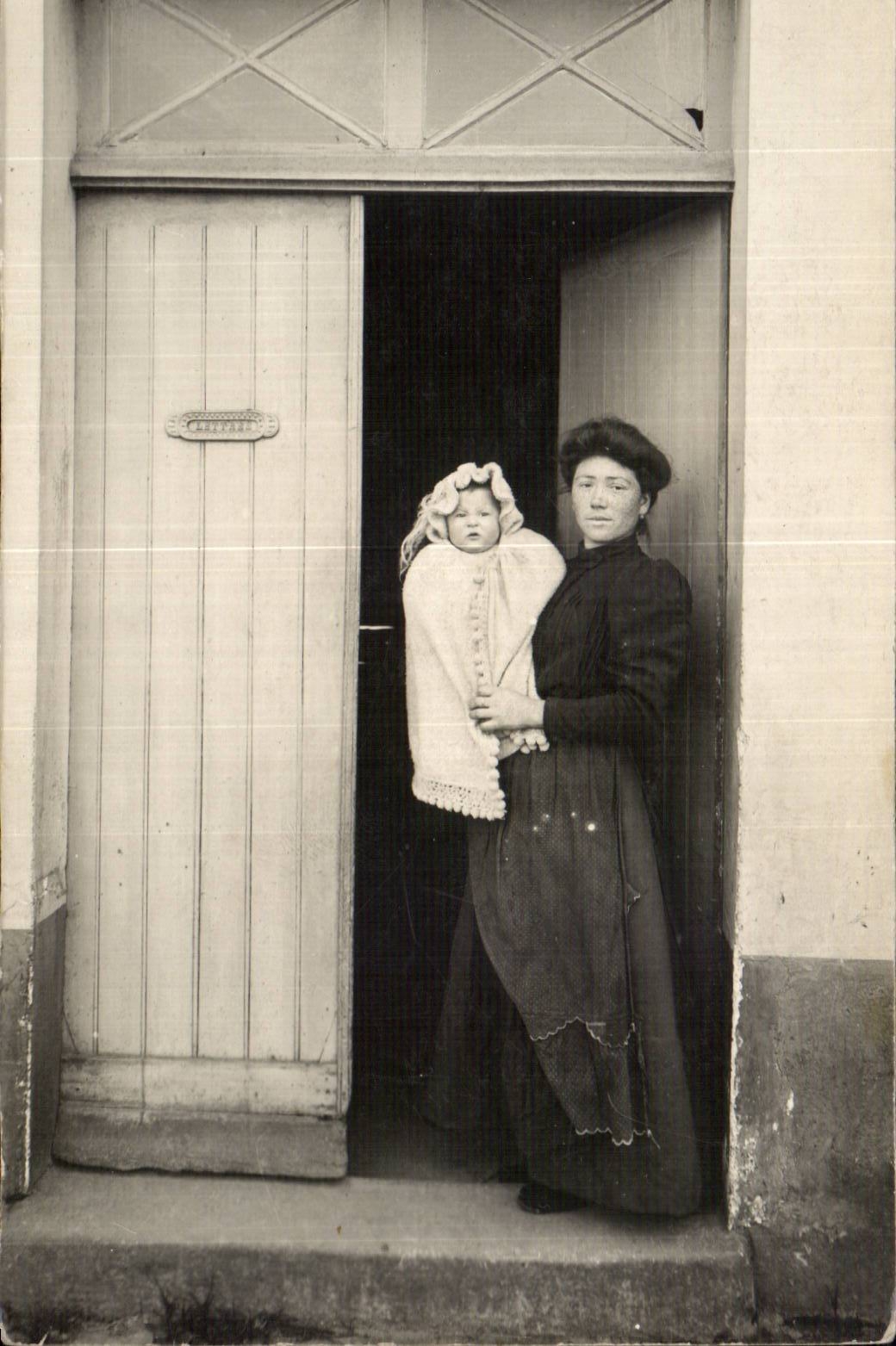 Fantasia verdadera de la foto - ninos - bebe - bebe - madre y nino - CPA