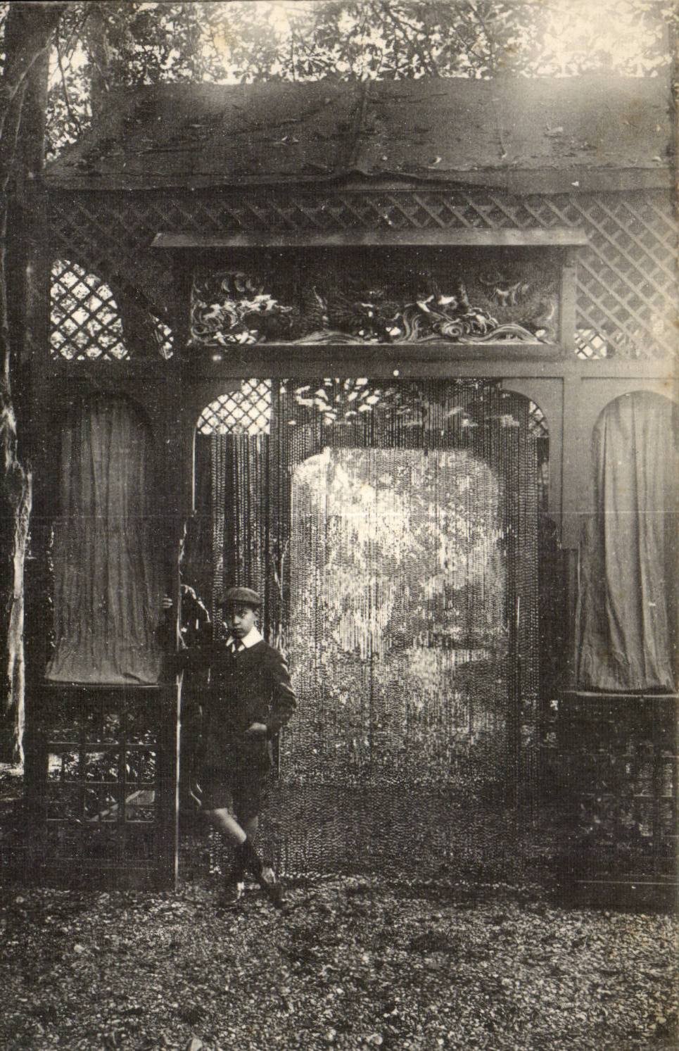 Fantasia verdadera de la foto - ninos - muchacho - muchacho del criado que presenta para el cuadro - CPA