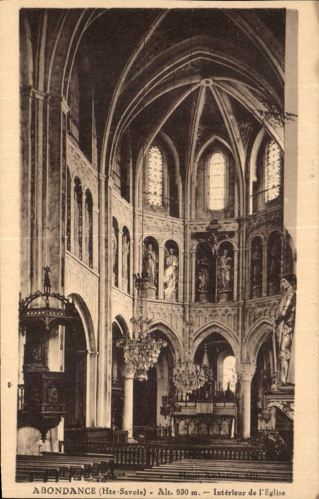 Abundance - Interior of the Church - CPA