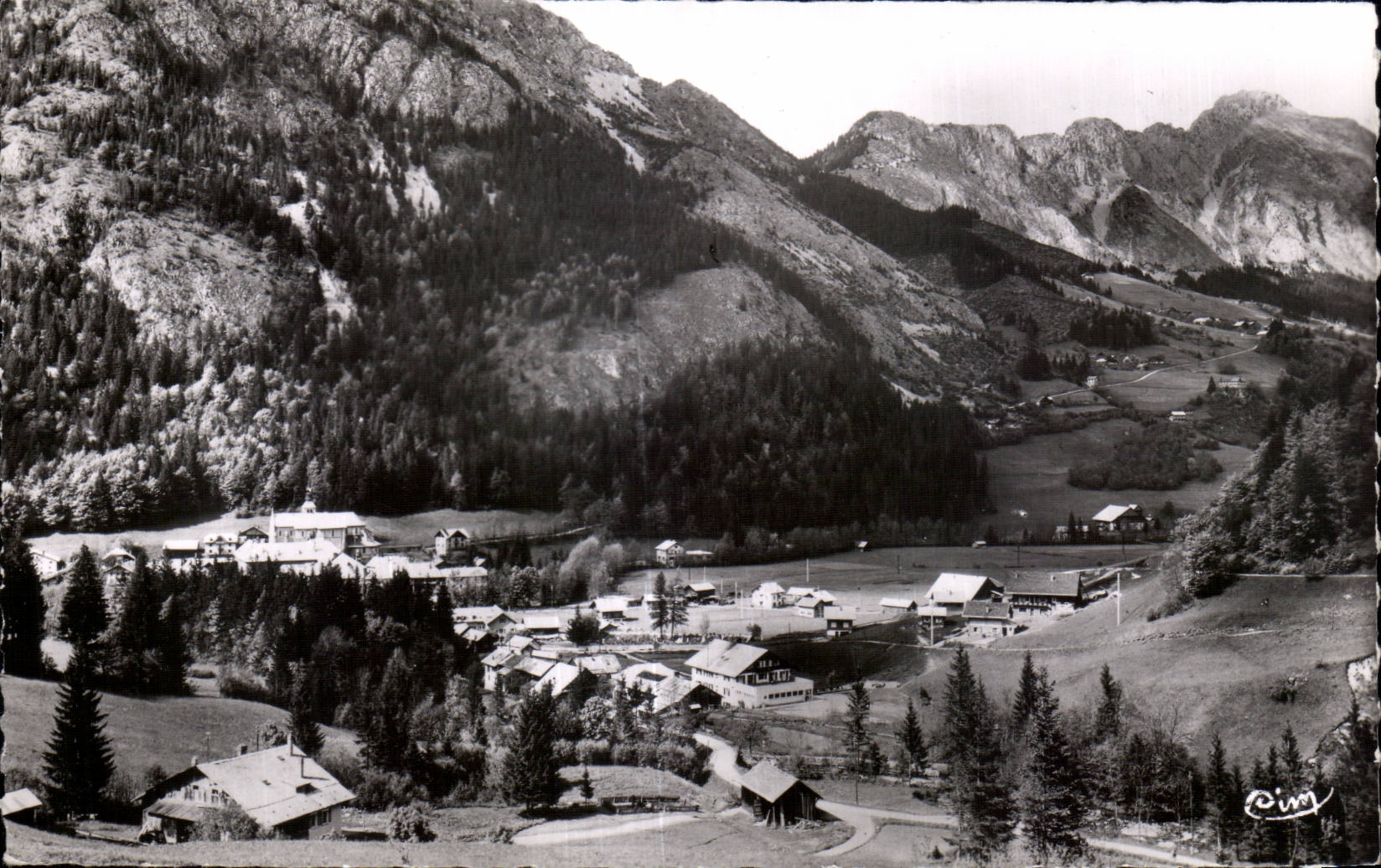 Abundance - View and the Mount Heats - CPA