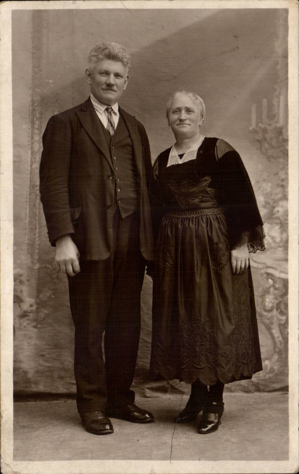 CARTE PHOTO Fantaisie - Proud Couple - CPA 
