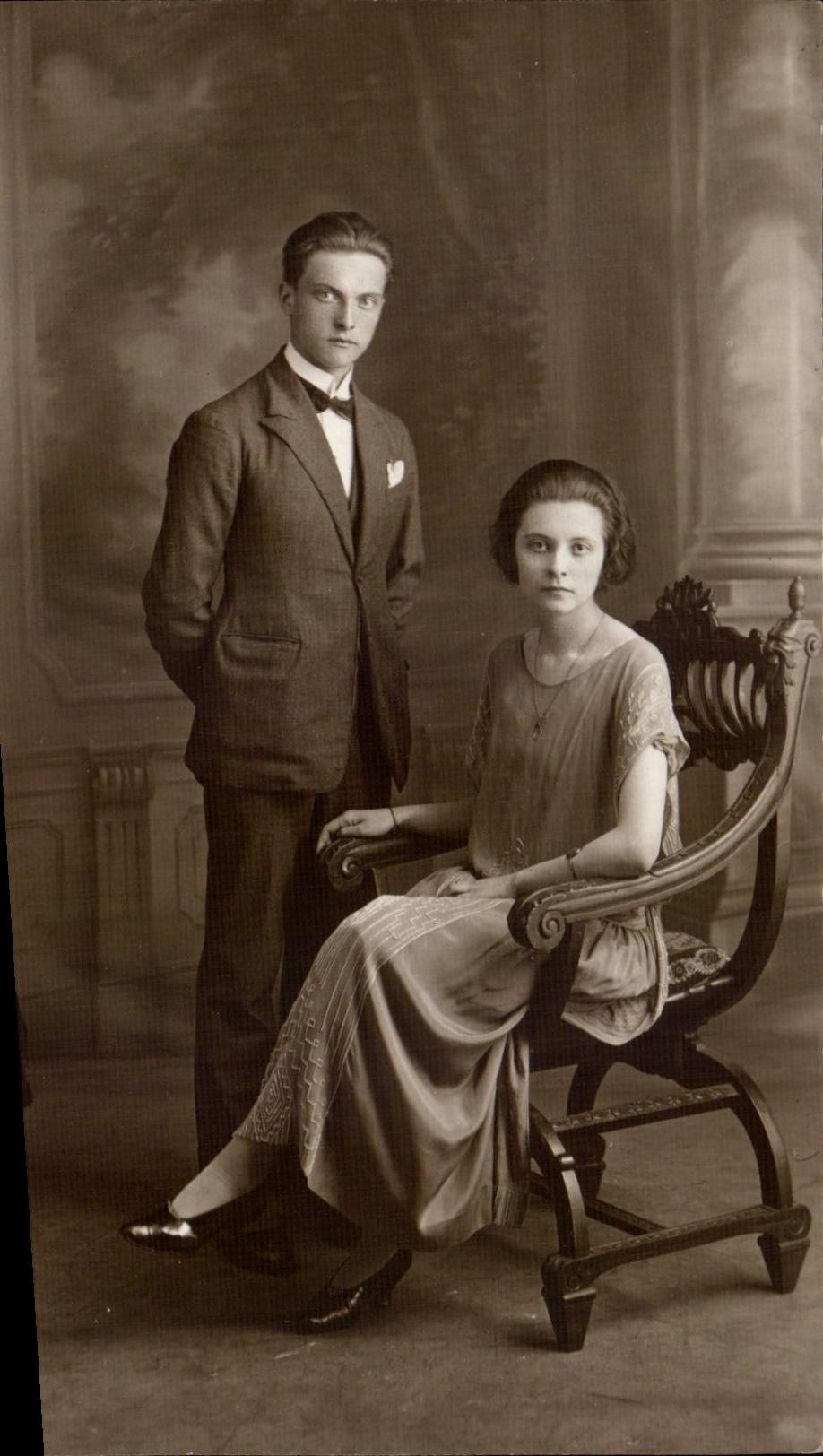 CARTE PHOTO Fantaisie - Couple in elegant setting - CPA 
