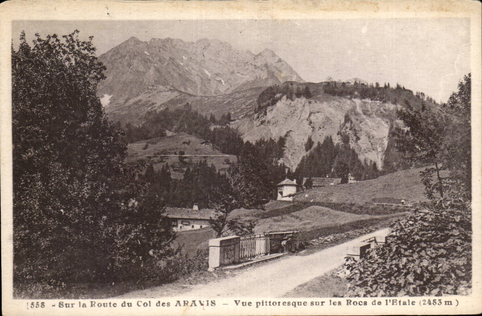 Aravis - On the Road of the Collar - Picturesque Sight on the rocks of the slack - CPA