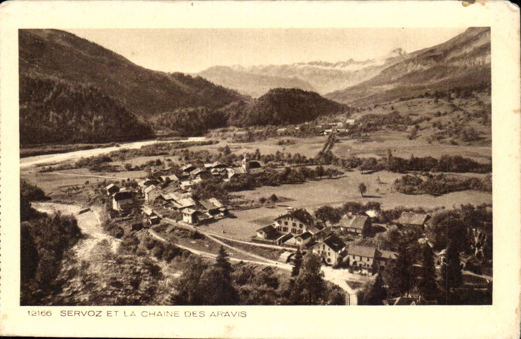 CPA Servoz and the chain of Aravis