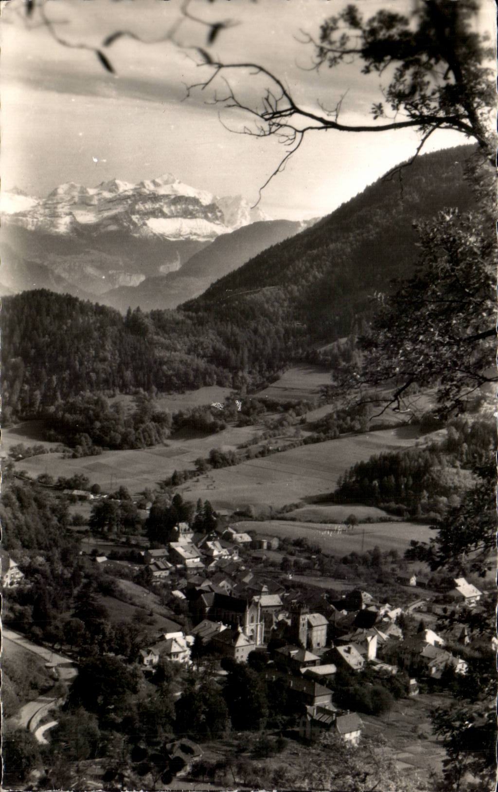 CPSM Saint Jeoire the city and the Mount Blanc