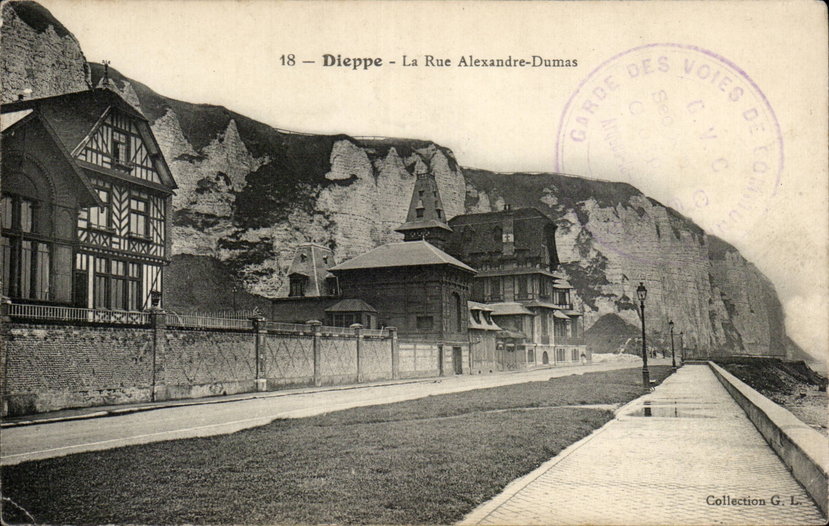 CPA Dieppe the street Alexandre Dumas