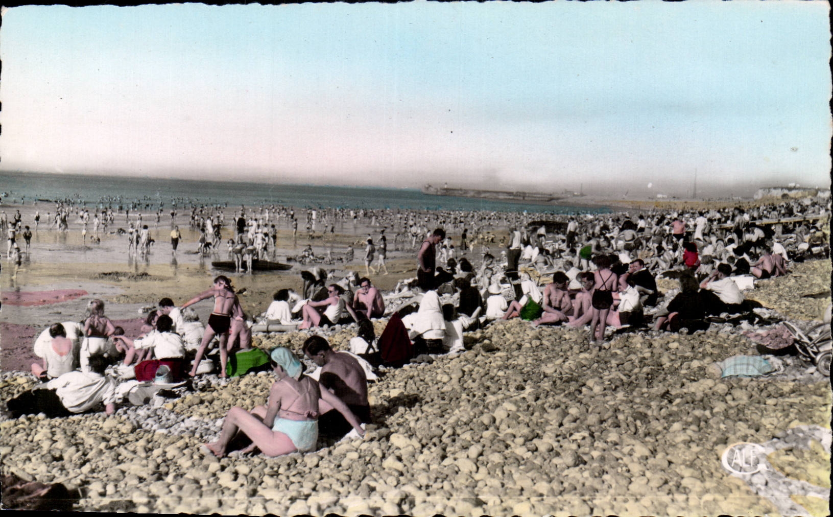 CPA Dieppe the beach