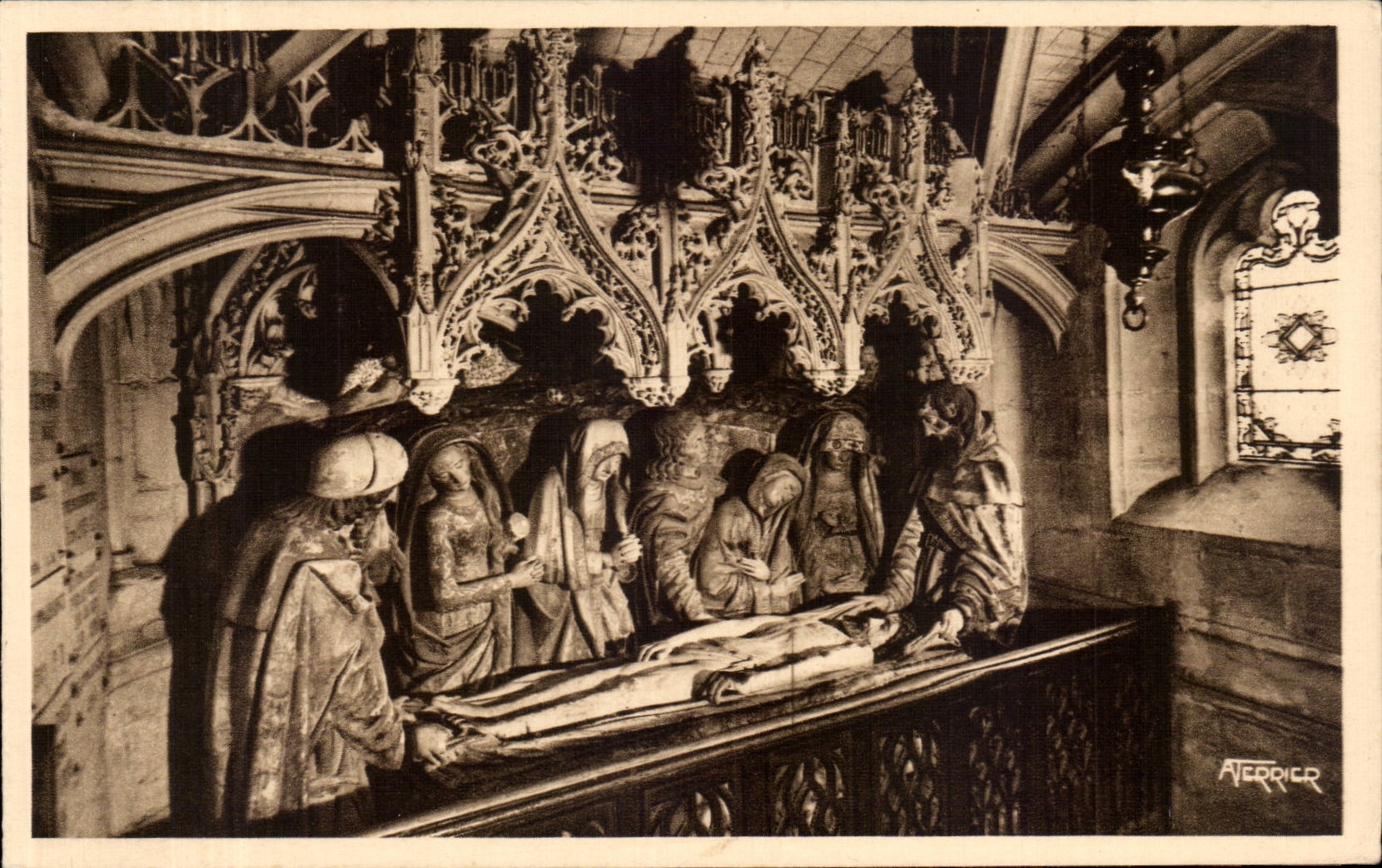 CPA tienen en colegial el sepulcro