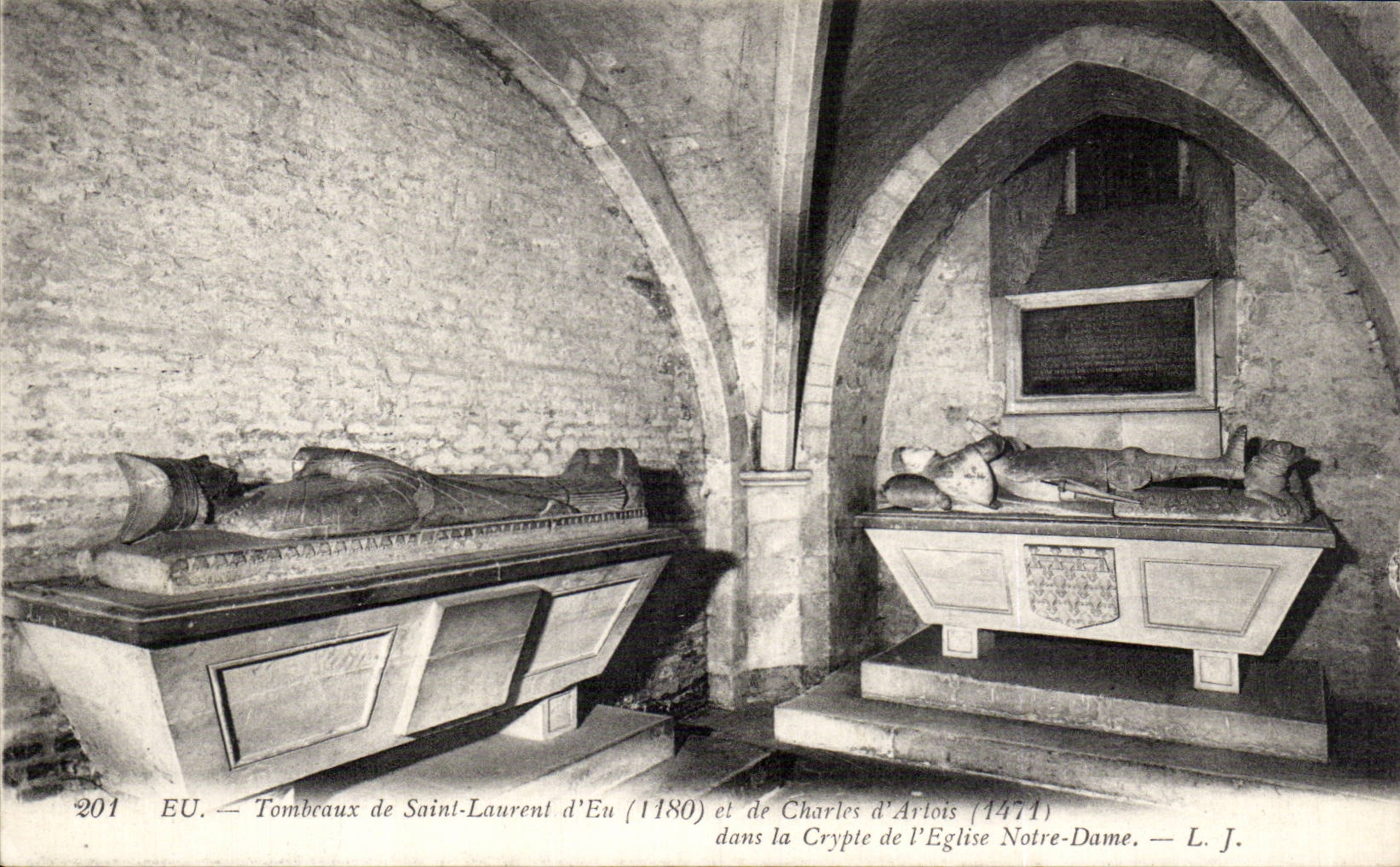CPA Have Tombs of Saint Laurent of Have and Charles d' Artois in the crypt of the Notre Dame church