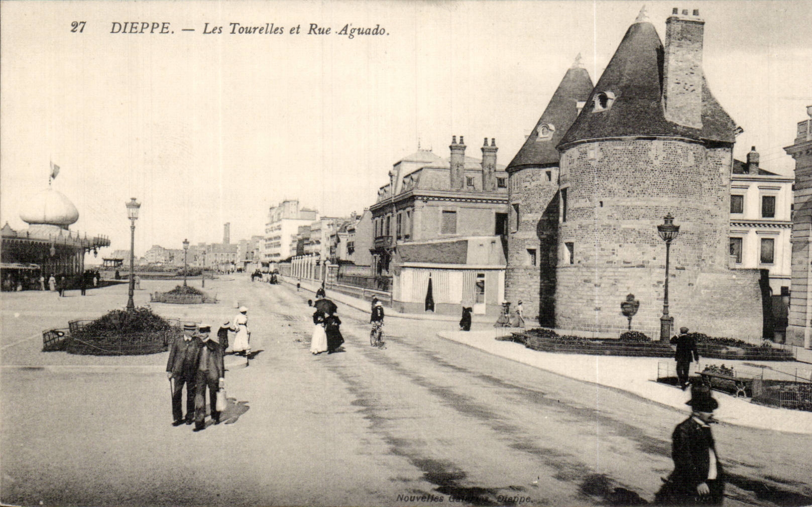 CPA Dieppe turrets and street Aguado