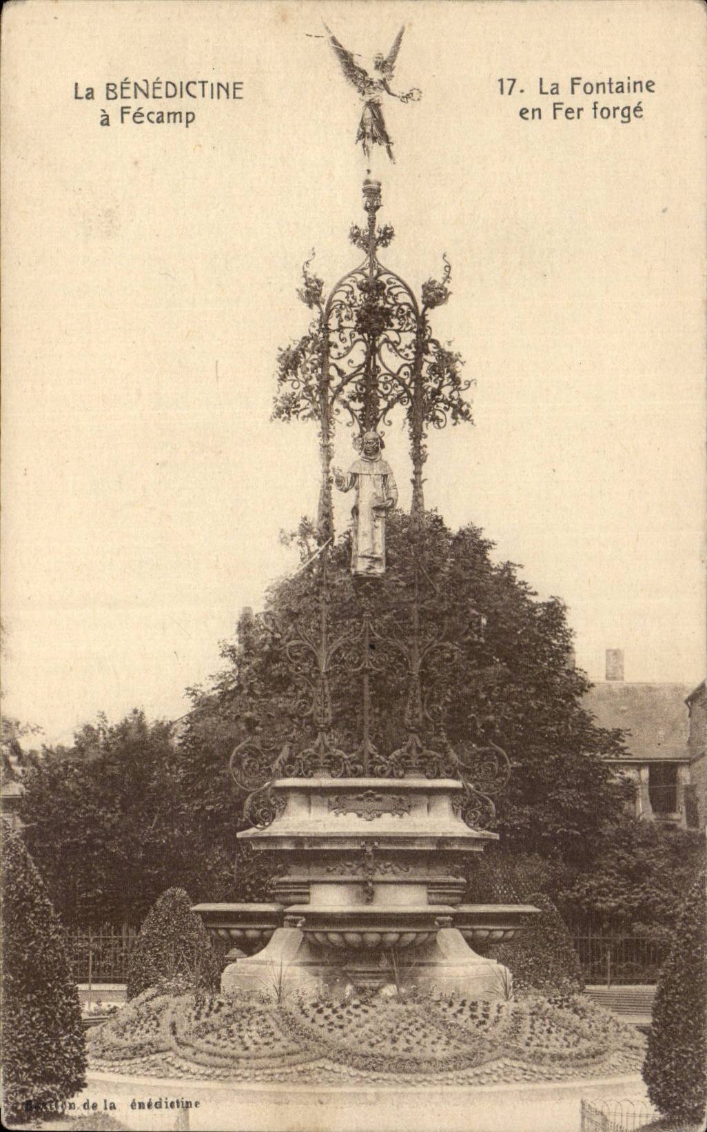 Fecamp el benedictino - fuente tiene hierro labrado - CPA