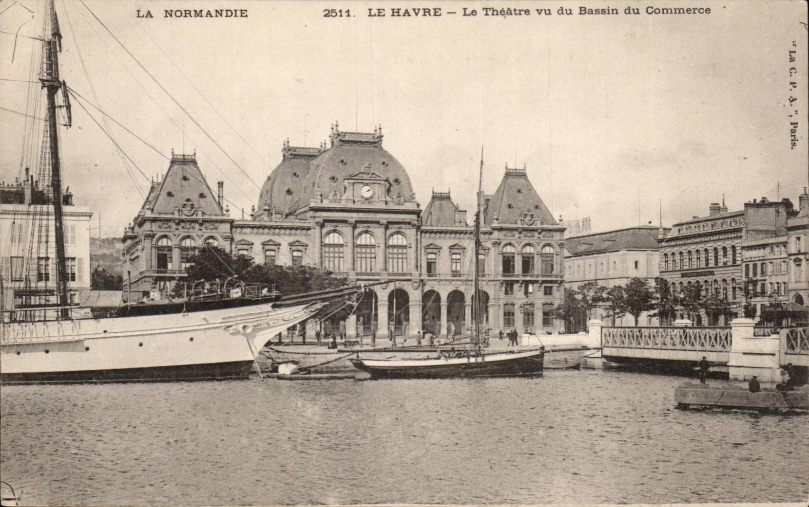 Le Havre el teatro visto del lavabo - CPA