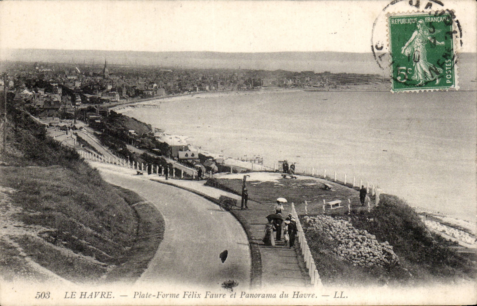 Plataforma Felix Faure de CPA Le Havre y panorama de Le Havre