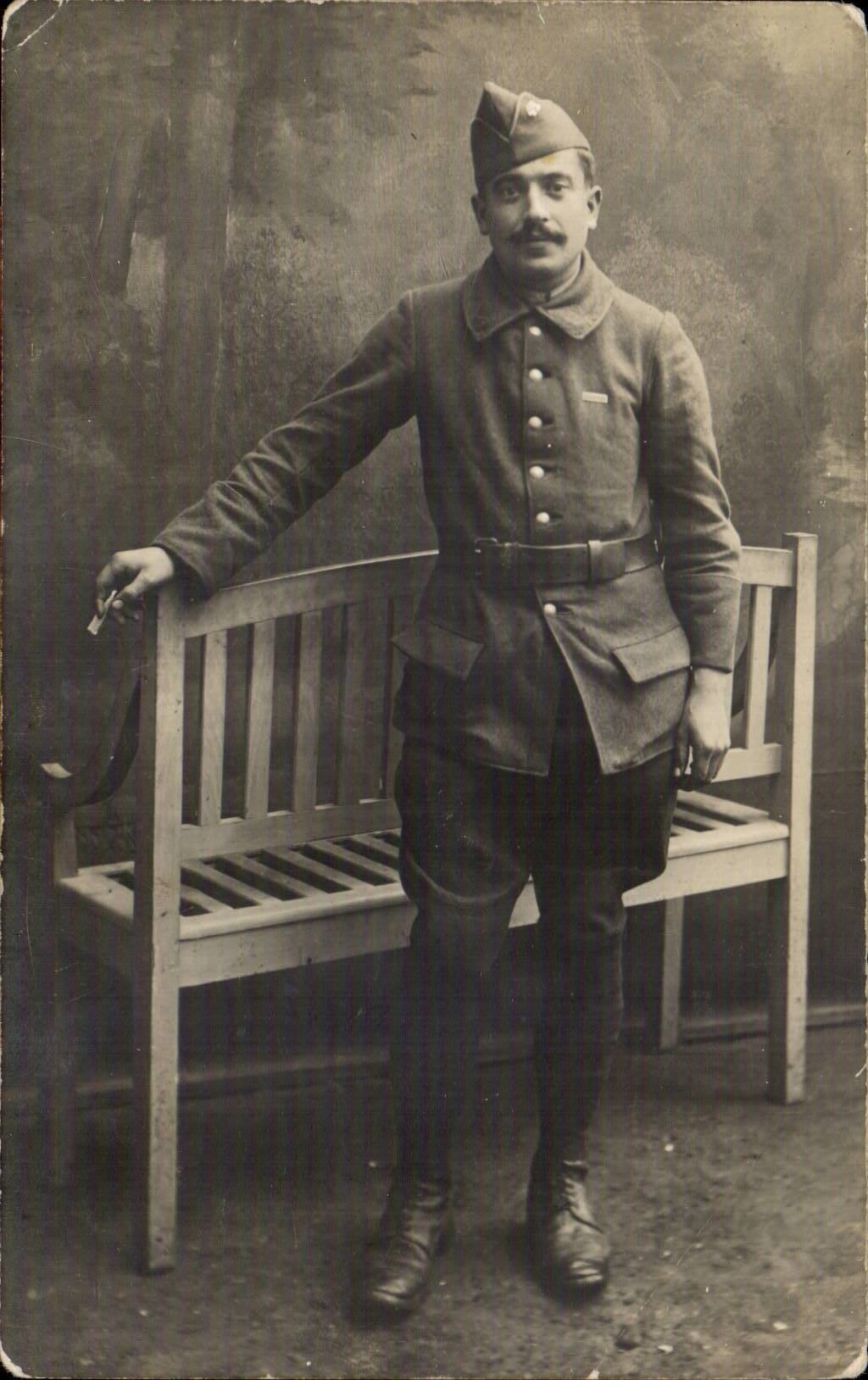 Real photo Militaria Soldier