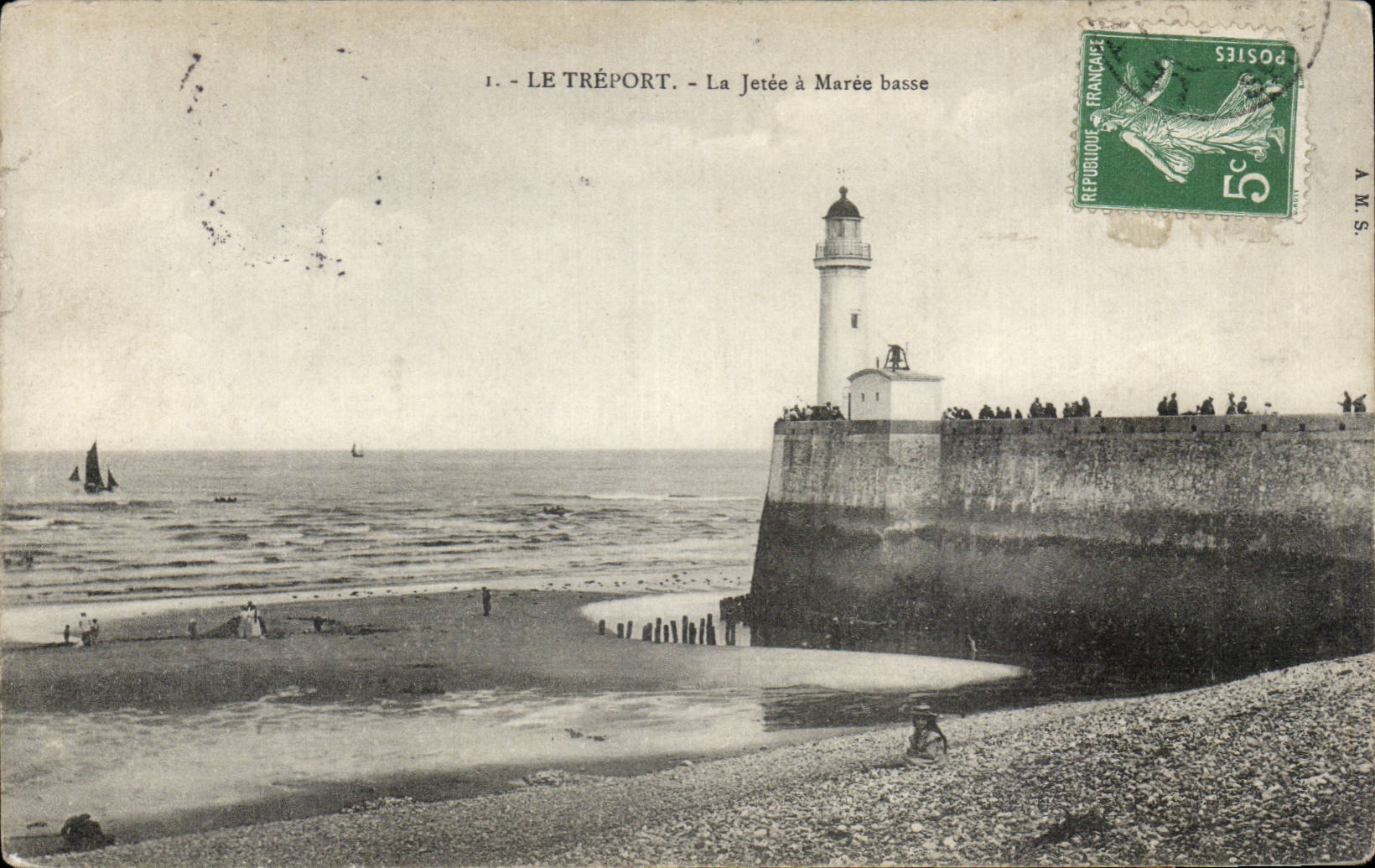 CPA Treport el embarcadero tiene faro de la marea baja