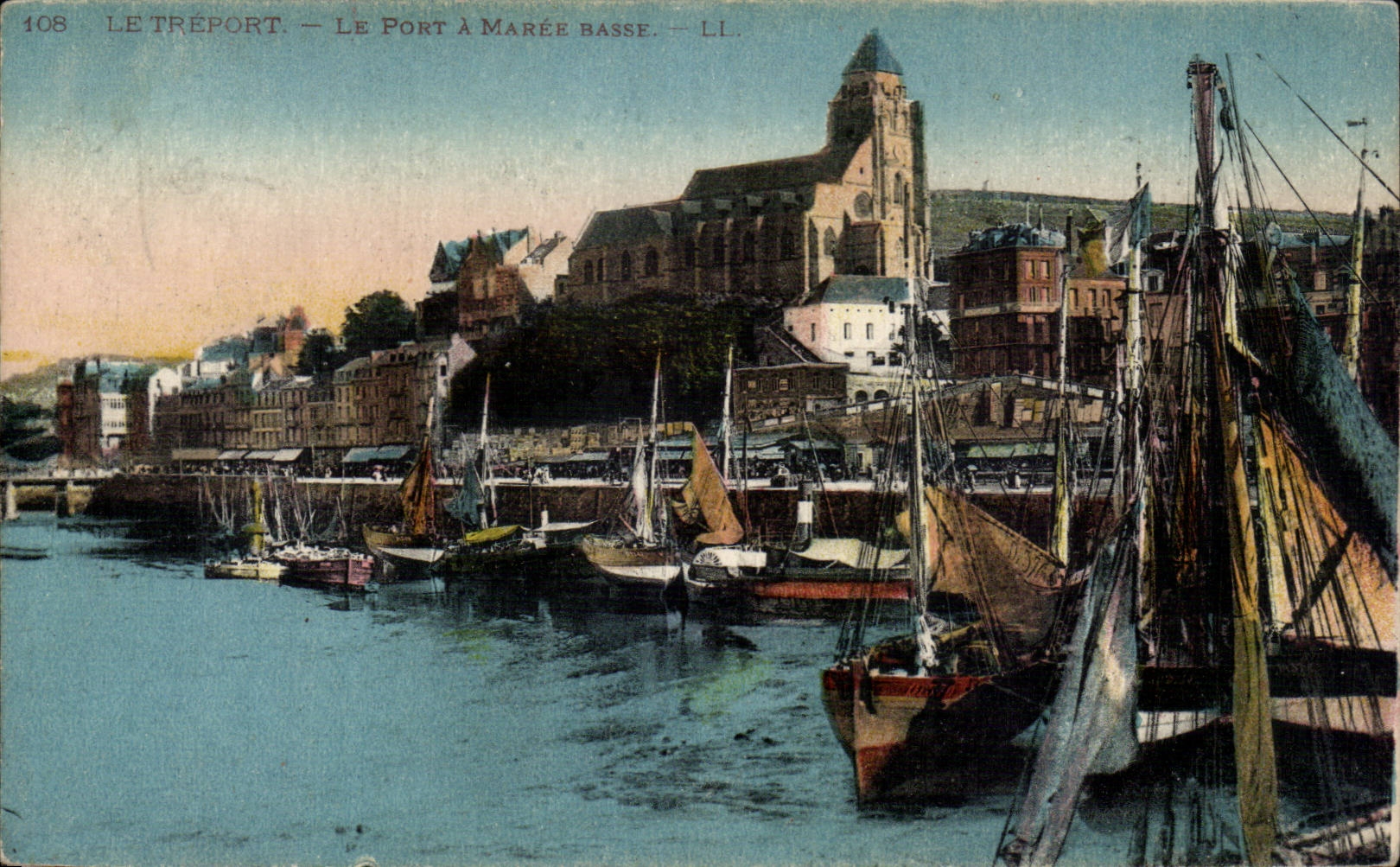 CPA Treport Le port tiene marea baja