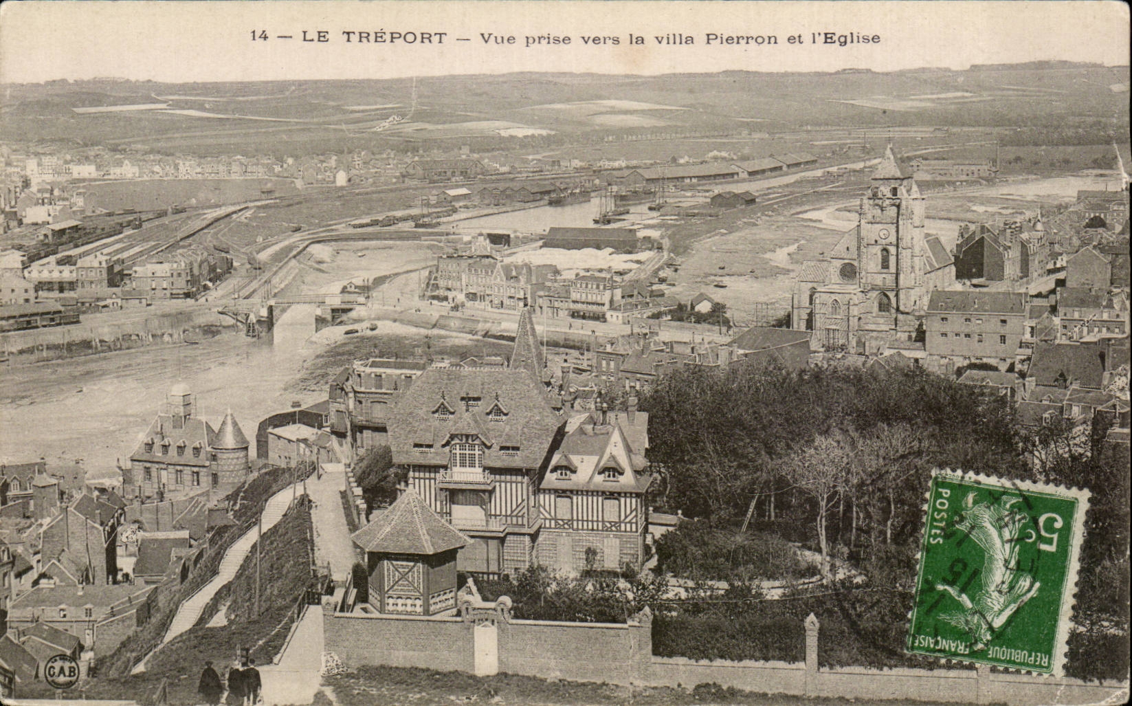 CPA Treport visto hacia de la ciudad y de la iglesia de Pierron