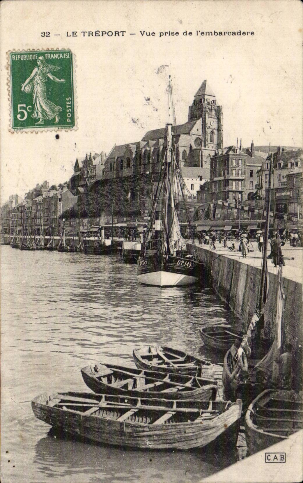 CPA Treport Seen from of the landing stage
